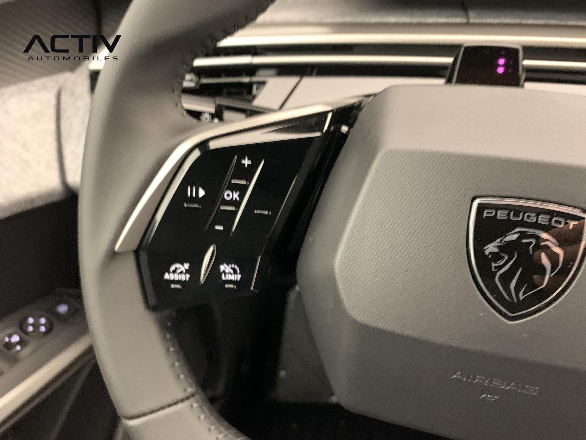 Peugeot 5008 Hybrid 145 e-DCS6 Allure (2026) - Photo 15