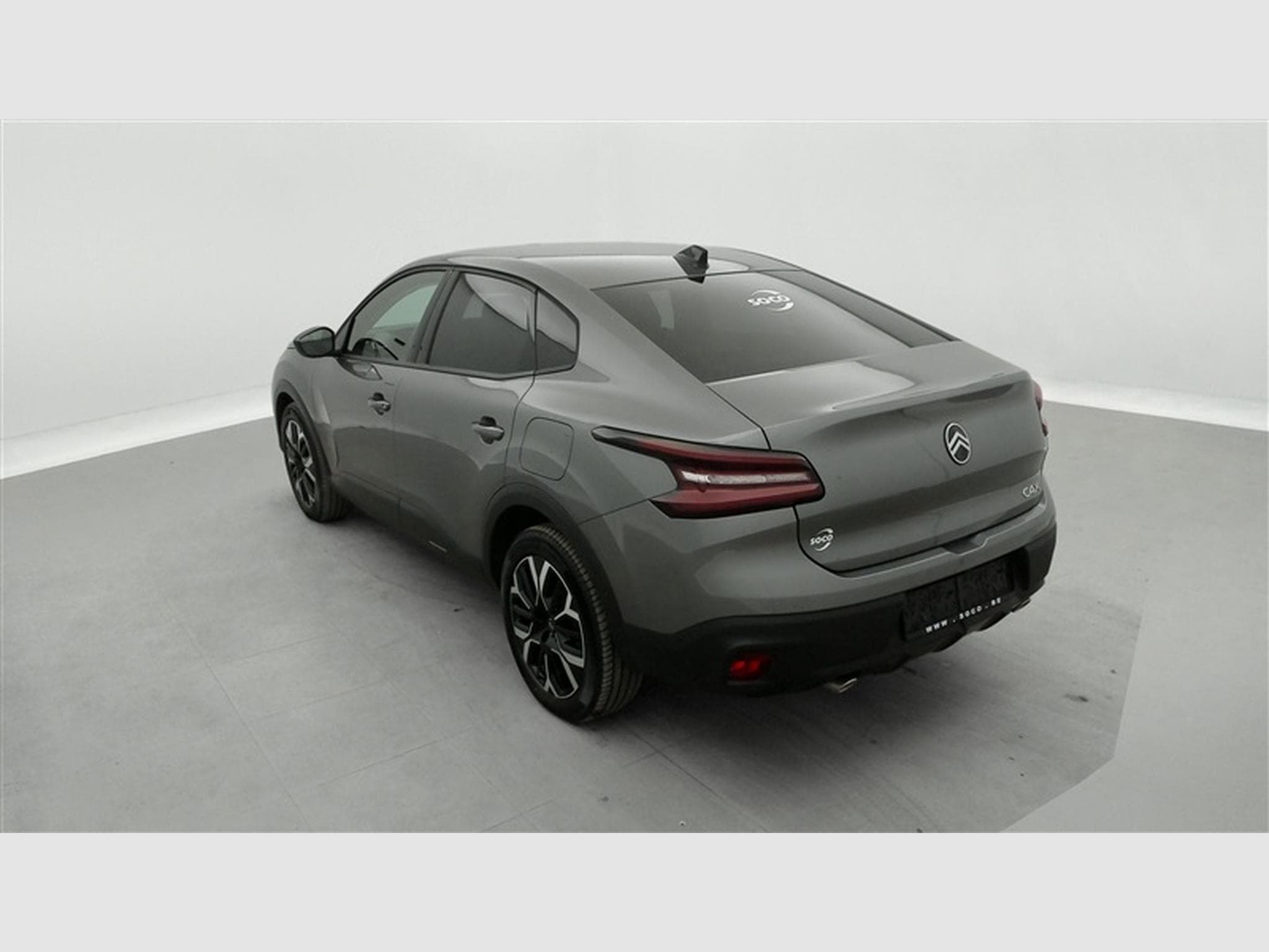 Citroën C4 X 1.2 Hybrid 145cv EAT8 Max (2025) - Photo 2
