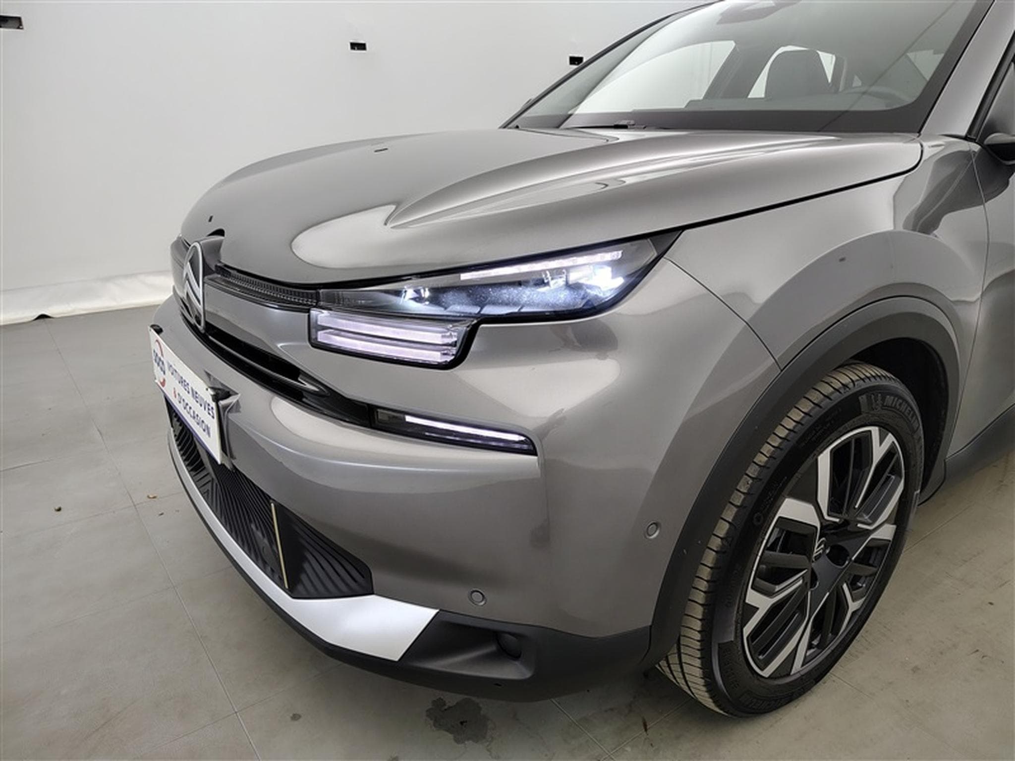 Citroën C4 X 1.2 Hybrid 145cv EAT8 Max (2025) - Photo 15