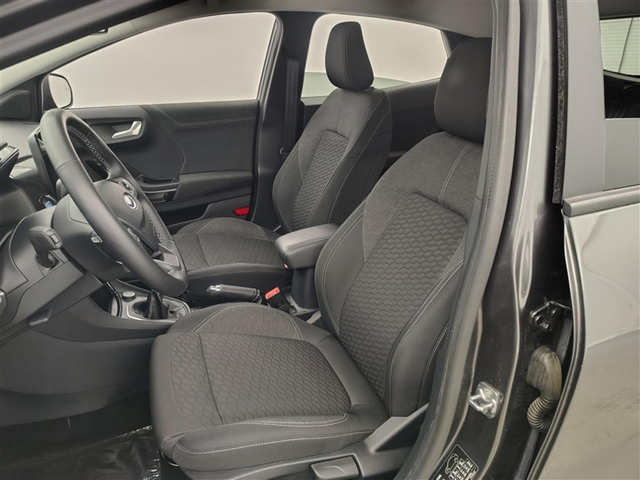 Ford Puma 1.0 EcoBoost mHEV Titanium NAVI/FULL LED/JA17/PDC (2021) - Photo 7