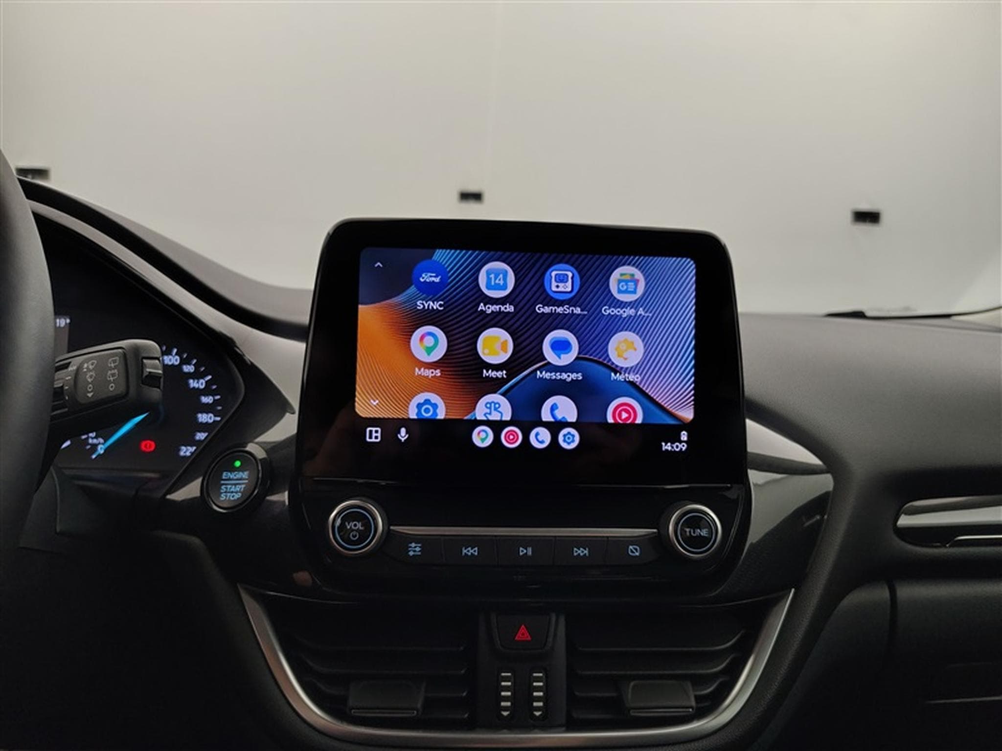 Ford Puma 1.0 EcoBoost mHEV Titanium NAVI/FULL LED/JA17/PDC (2021) - Photo 21