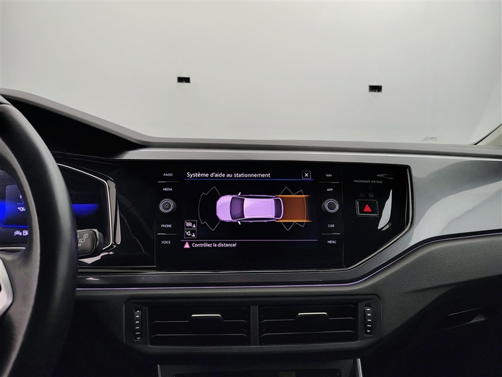 VW Taigo 1.0 TSI 110cv DSG Style CARPLAY / FULL LED / CUIR PARTIEL (2022) - Photo 17