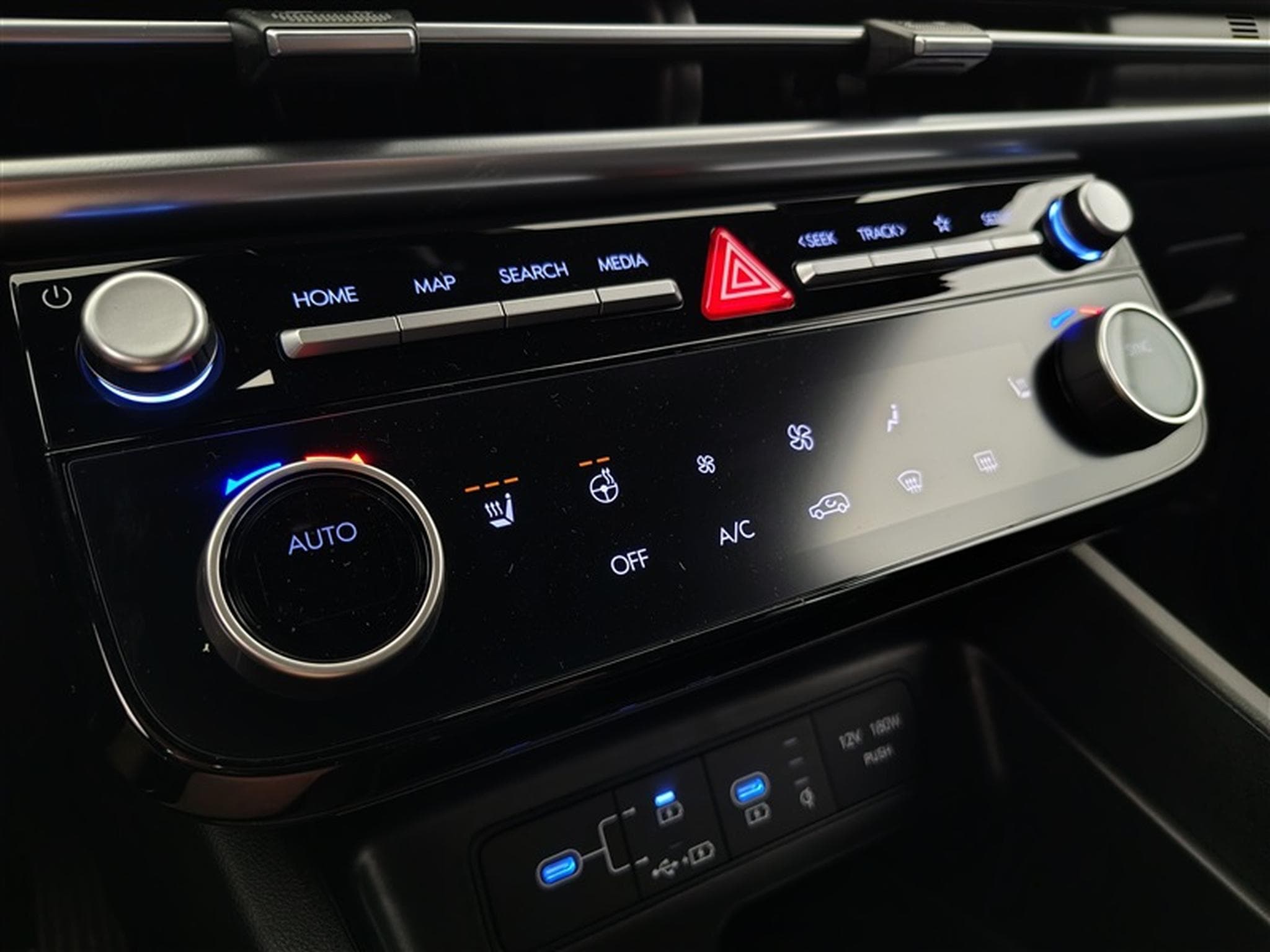 Hyundai Tucson 1.6 T-GDi 150cv DCT Black Edition NAVI / FULL LED / CAMERA (2026) - Photo 18