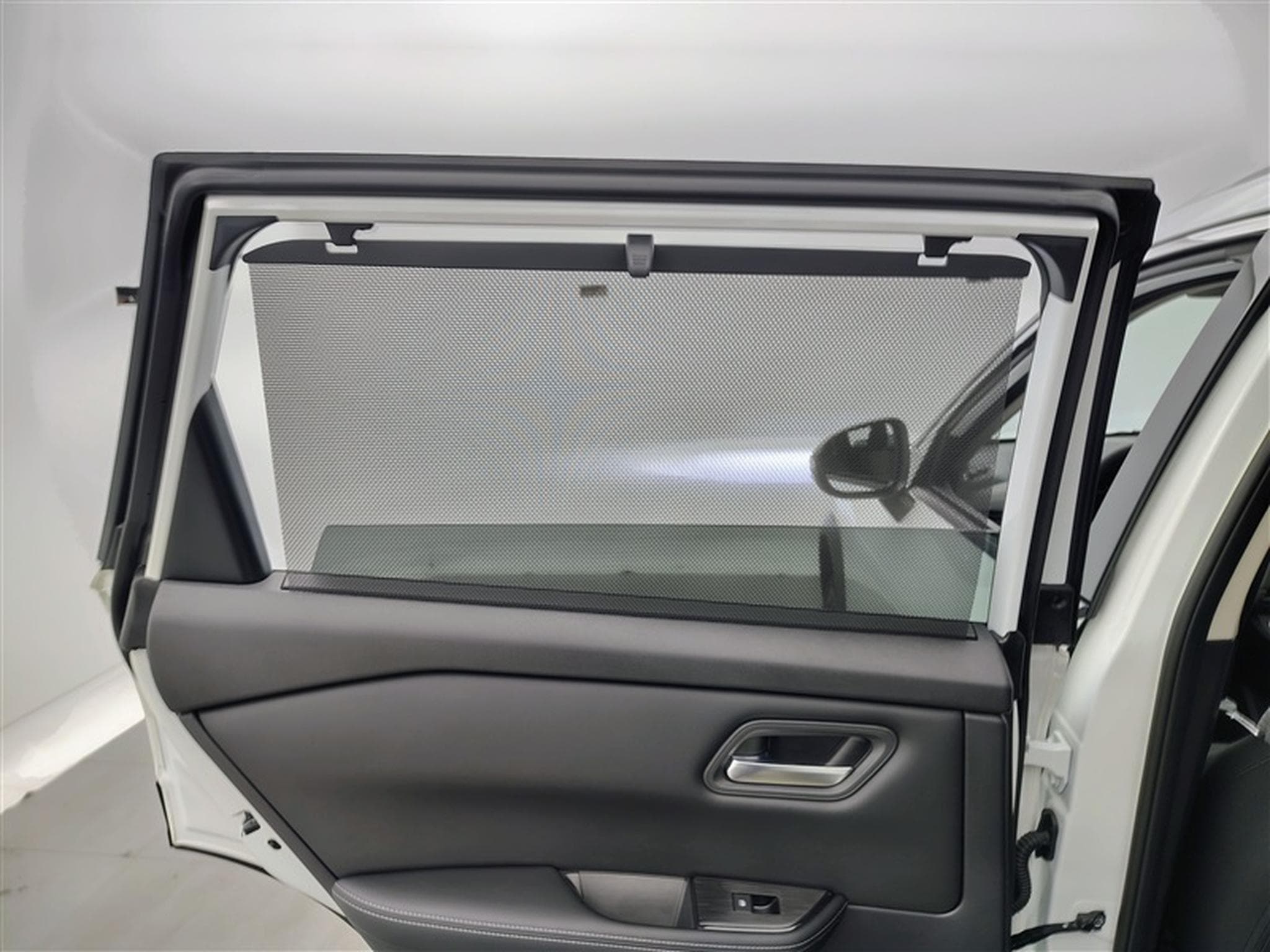 Nissan X-Trail 1.5 DIG-T 2WD X-Tronic N-Connecta NAVI / FULL LED / CAMERA (2026) - Photo 19