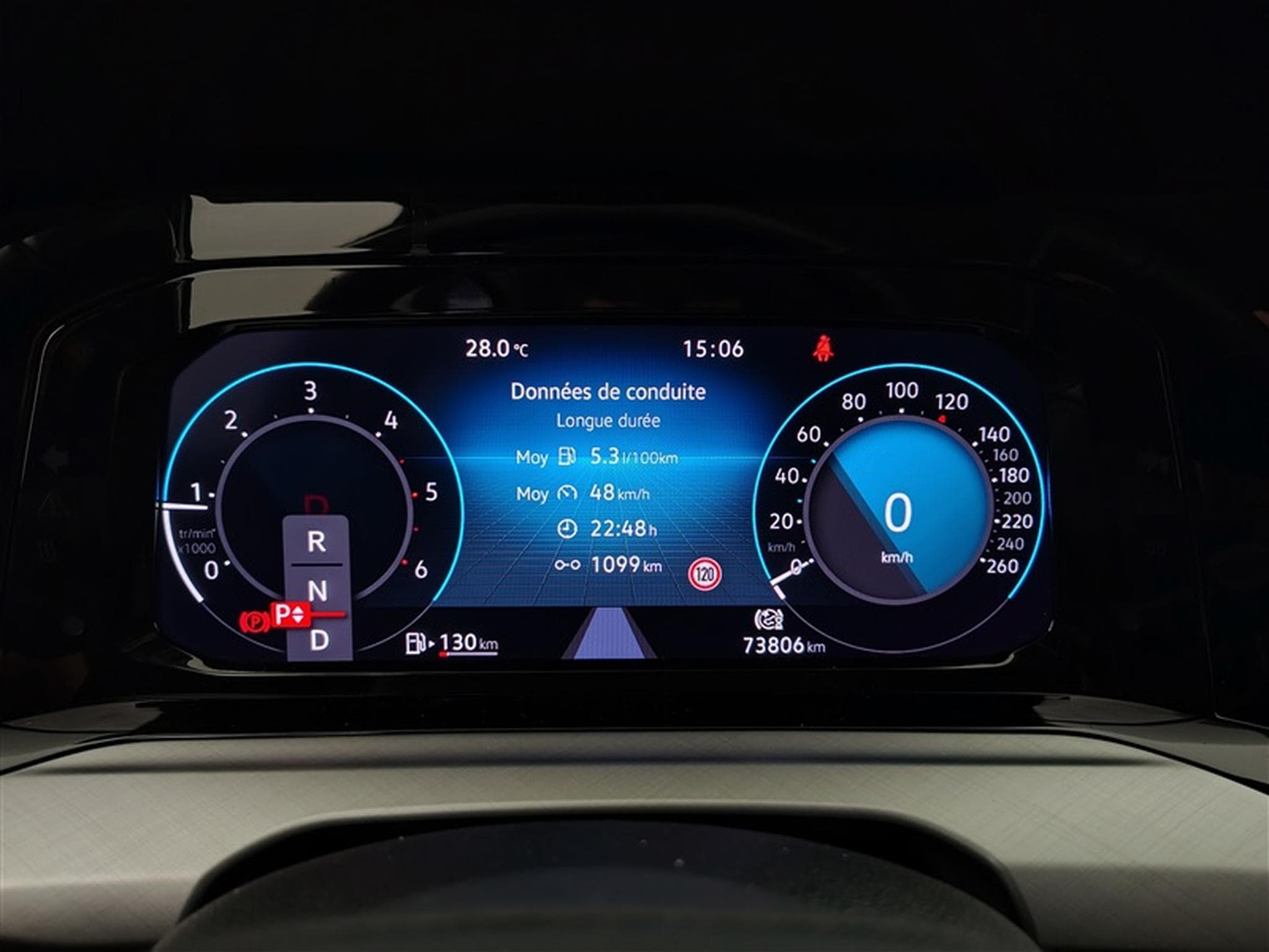 VW Golf 2.0 TDi Life Cuir / Navi Cockpit / Led / PDC av+ar (2024) - Foto 10