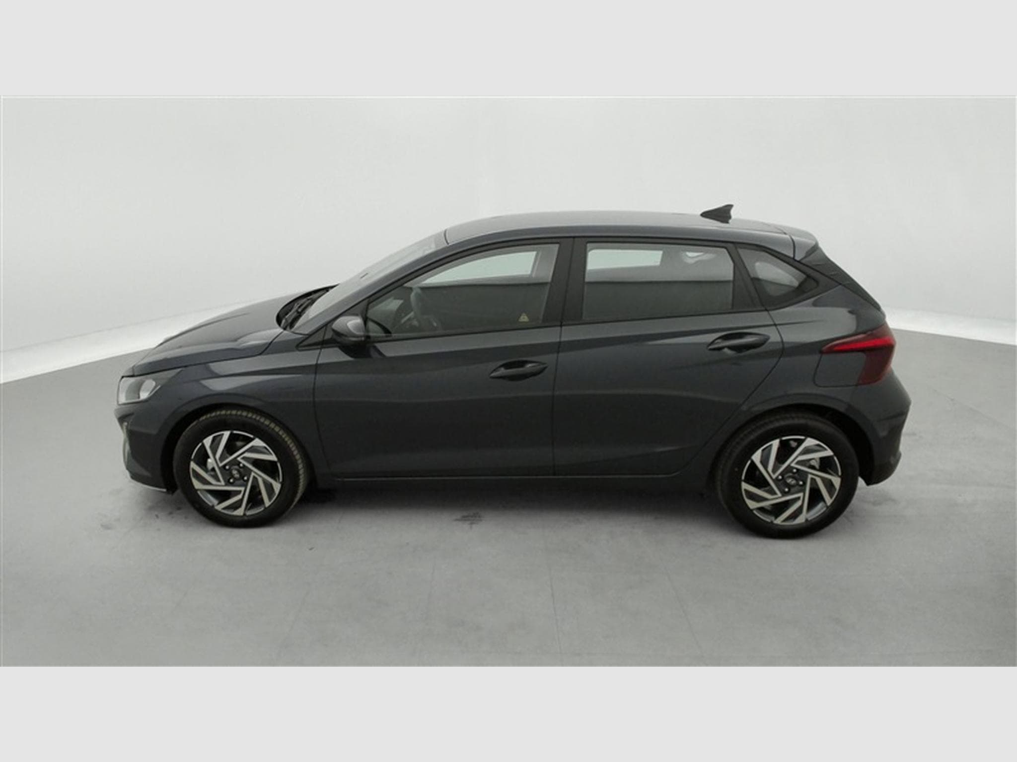 Hyundai i20 1.0 T-GDi 90Cv DCT ConnectLine NAVI / CARPLAY / CAMERA (2026) - Photo 3