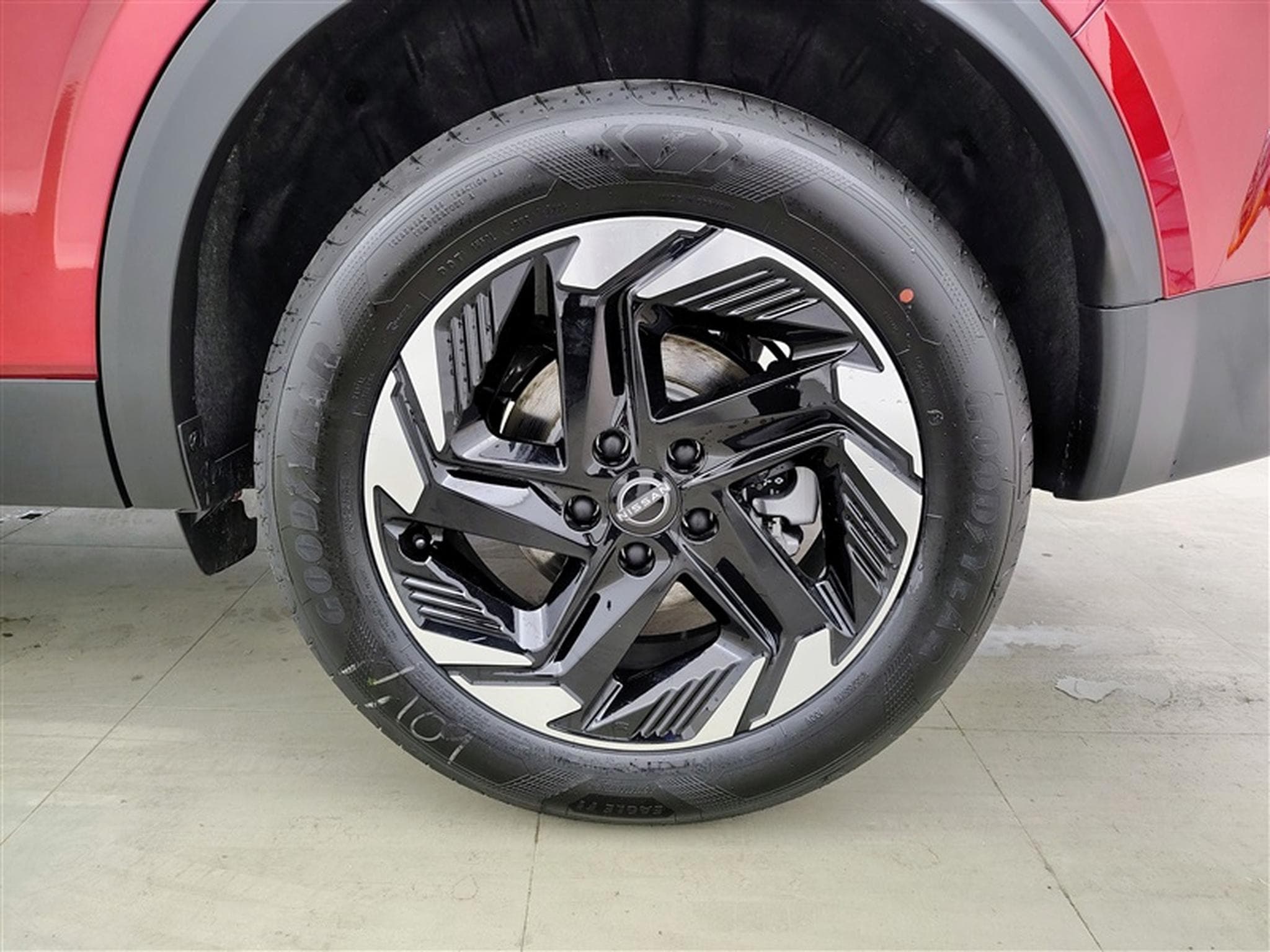 Nissan Qashqai 1.3 DIG-T MHEV X-Tronic N-Connecta CARPLAY / FULL LED / CAM (2026) - Photo 5