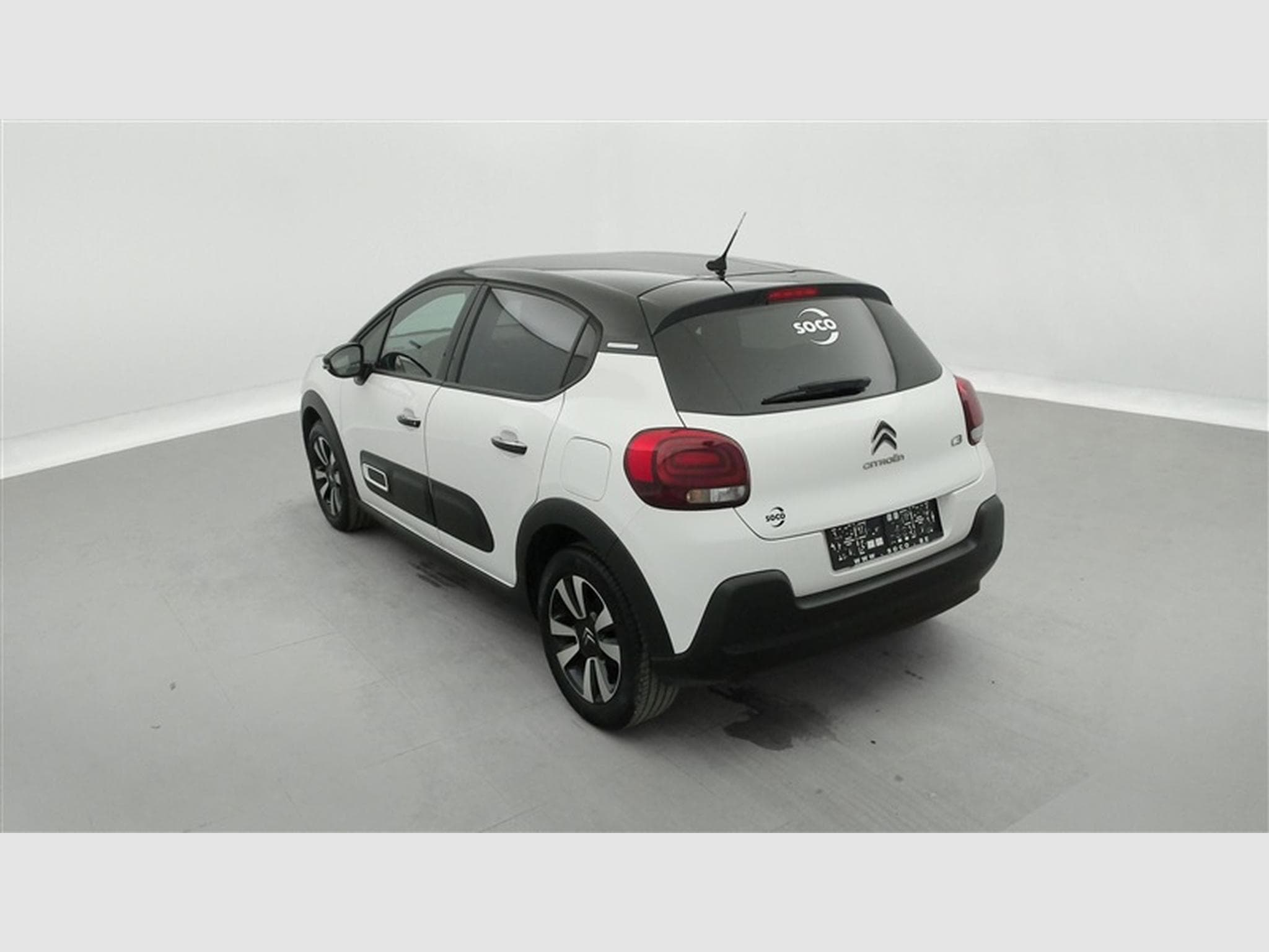 Citroën C3 1.2i PureTech Shine CARPLAY / FULL LED / JA 16" (2023) - Photo 2