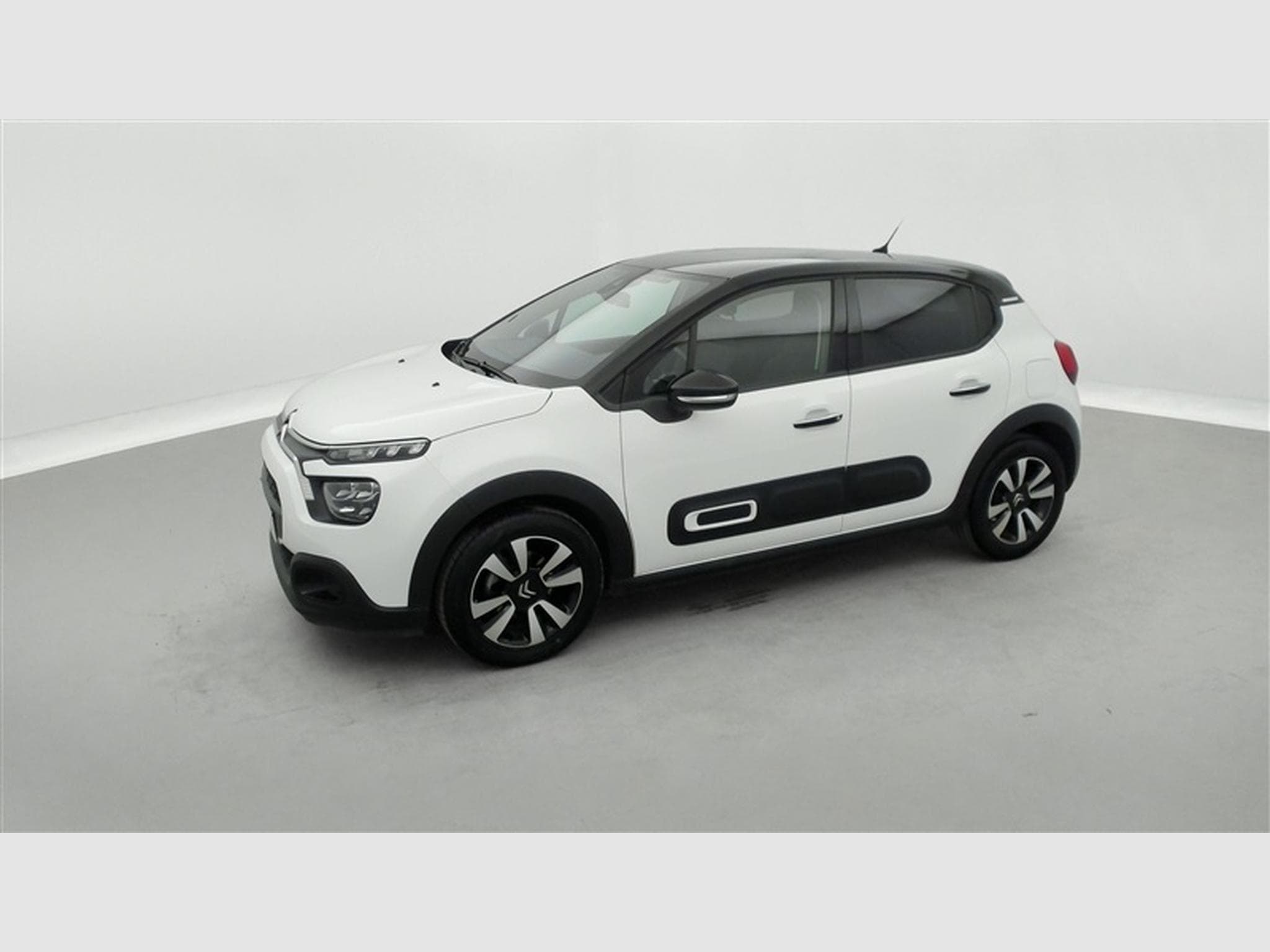 Citroën C3 1.2i PureTech Shine CARPLAY / FULL LED / JA 16" (2023) - Photo 20