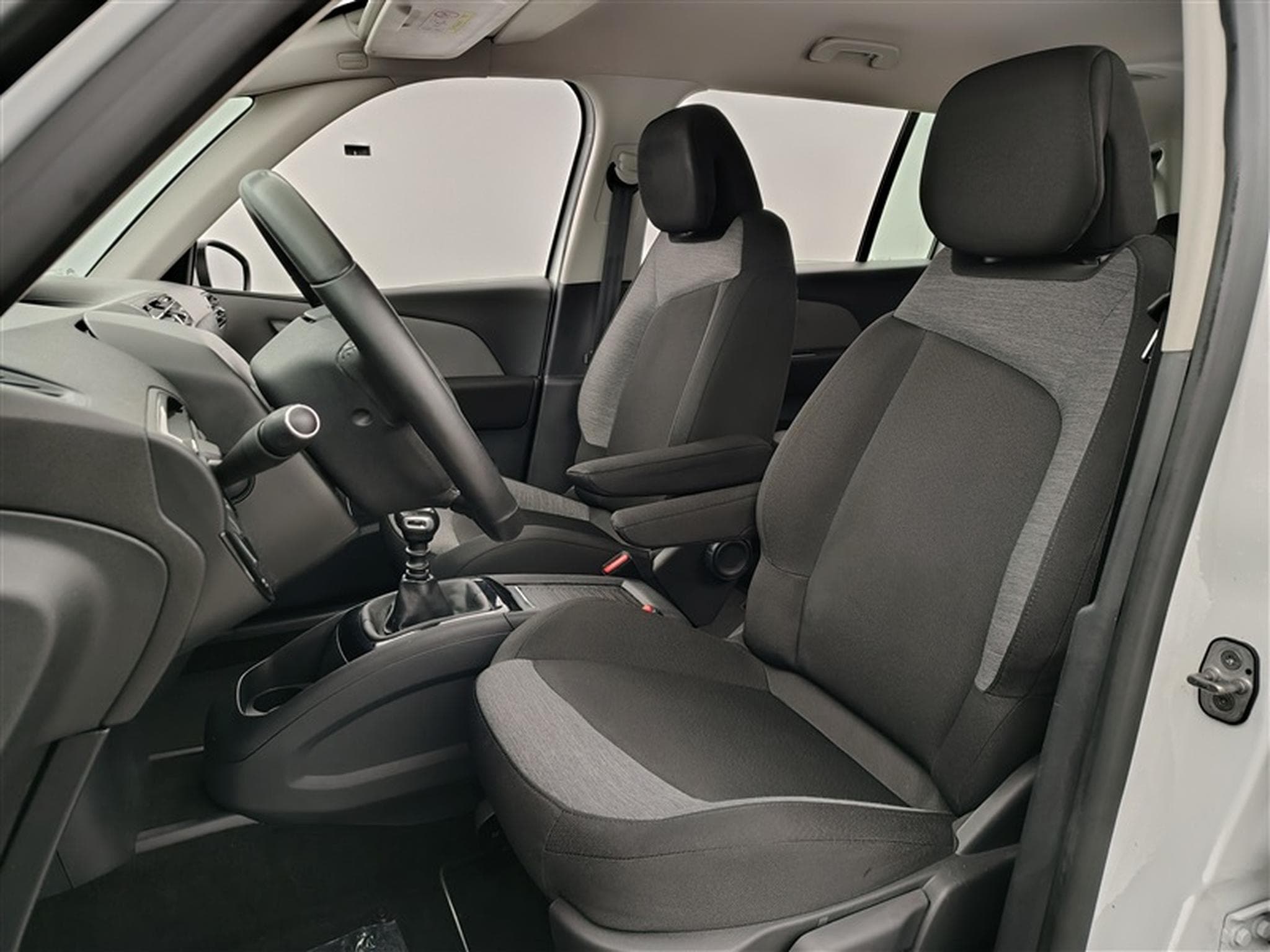 Citroen Grand C4 SpaceTourer 1.2 PureTech 130cv Feel 7pl. NAVI / PDC AR / JA 16" (2020) - Photo 7