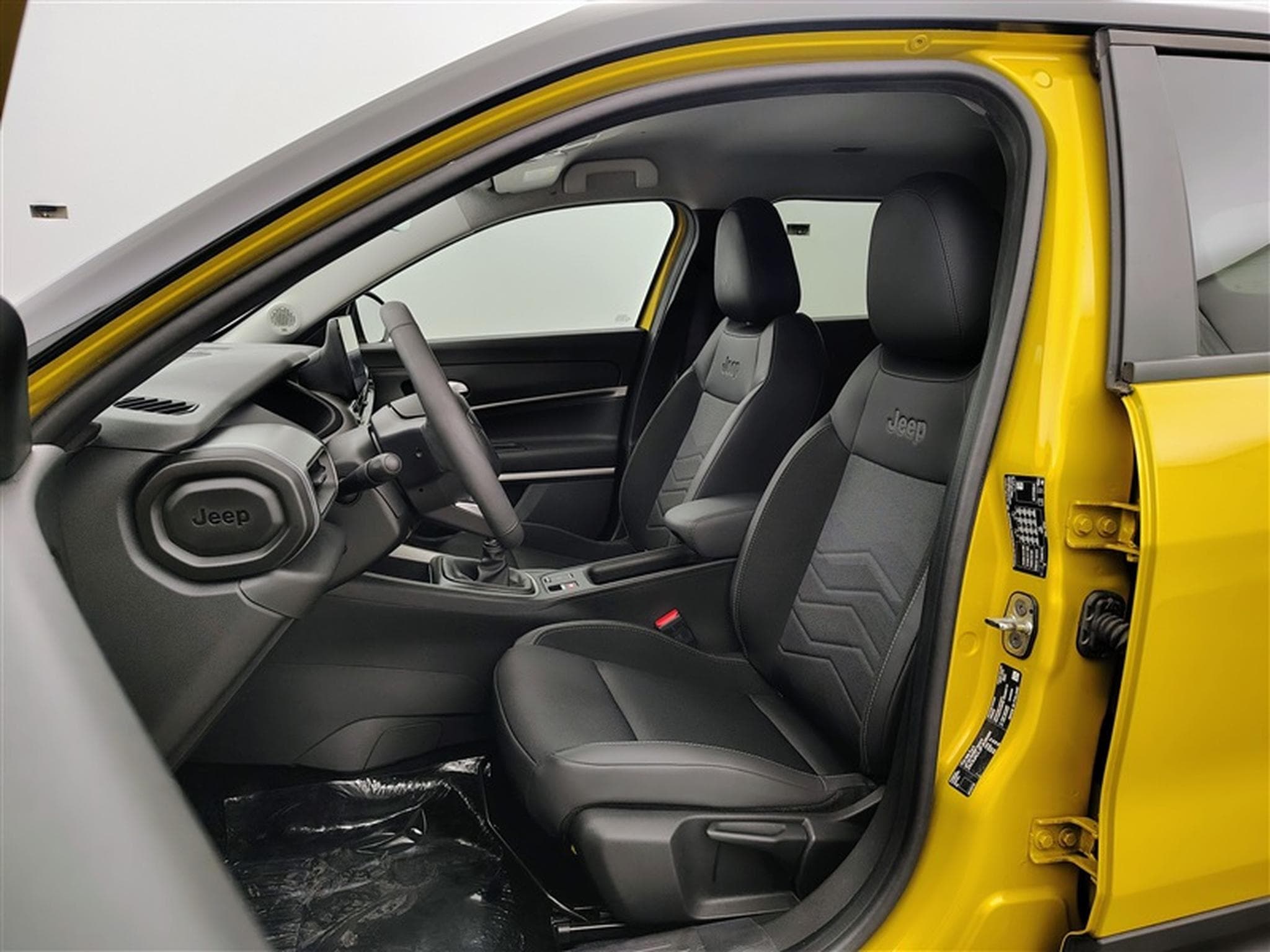 Jeep Avenger 1.2 Turbo 100cv Altitude NAVI / FULL LED / CAMERA / JA 18" (2023) - Photo 7