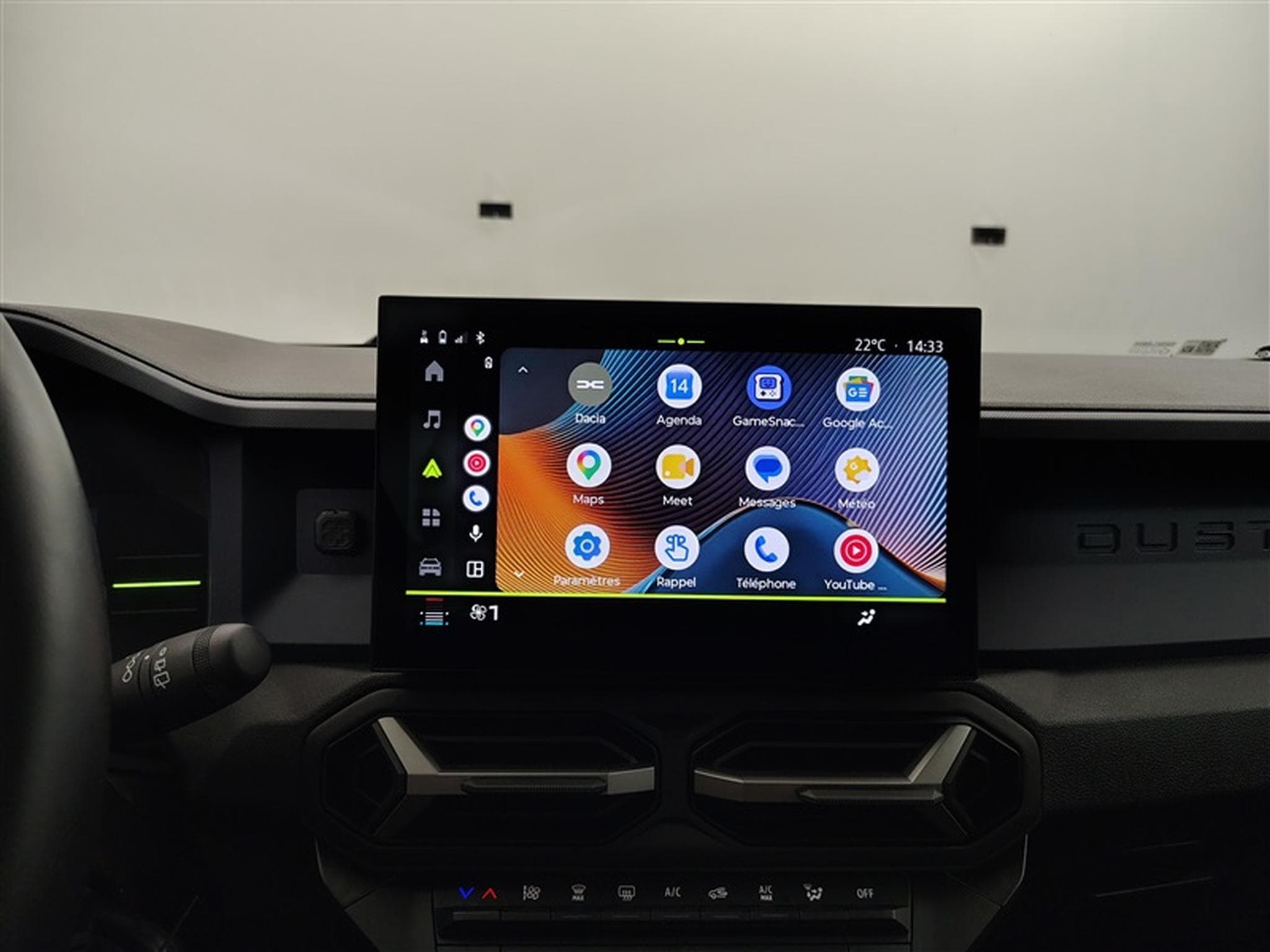 Dacia Duster 1.6 Hybrid EDC CARPLAY / CLIM / FULL LED (2025) - Photo 19