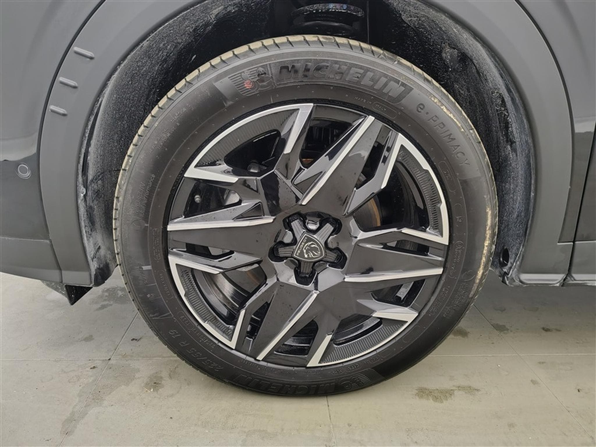 Peugeot 3008 1.2 HYBRID 136cv e-DSC6 Allure Pack NAVI / FULL LED / CAMERA (2025) - Photo 6