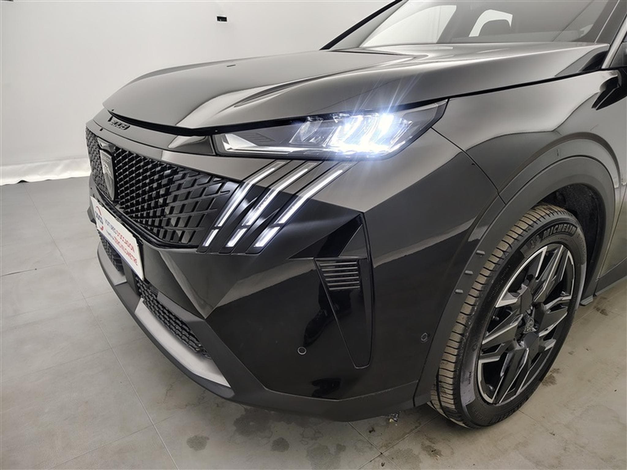 Peugeot 3008 1.2 HYBRID 136cv e-DSC6 Allure Pack NAVI / FULL LED / CAMERA (2025) - Photo 15