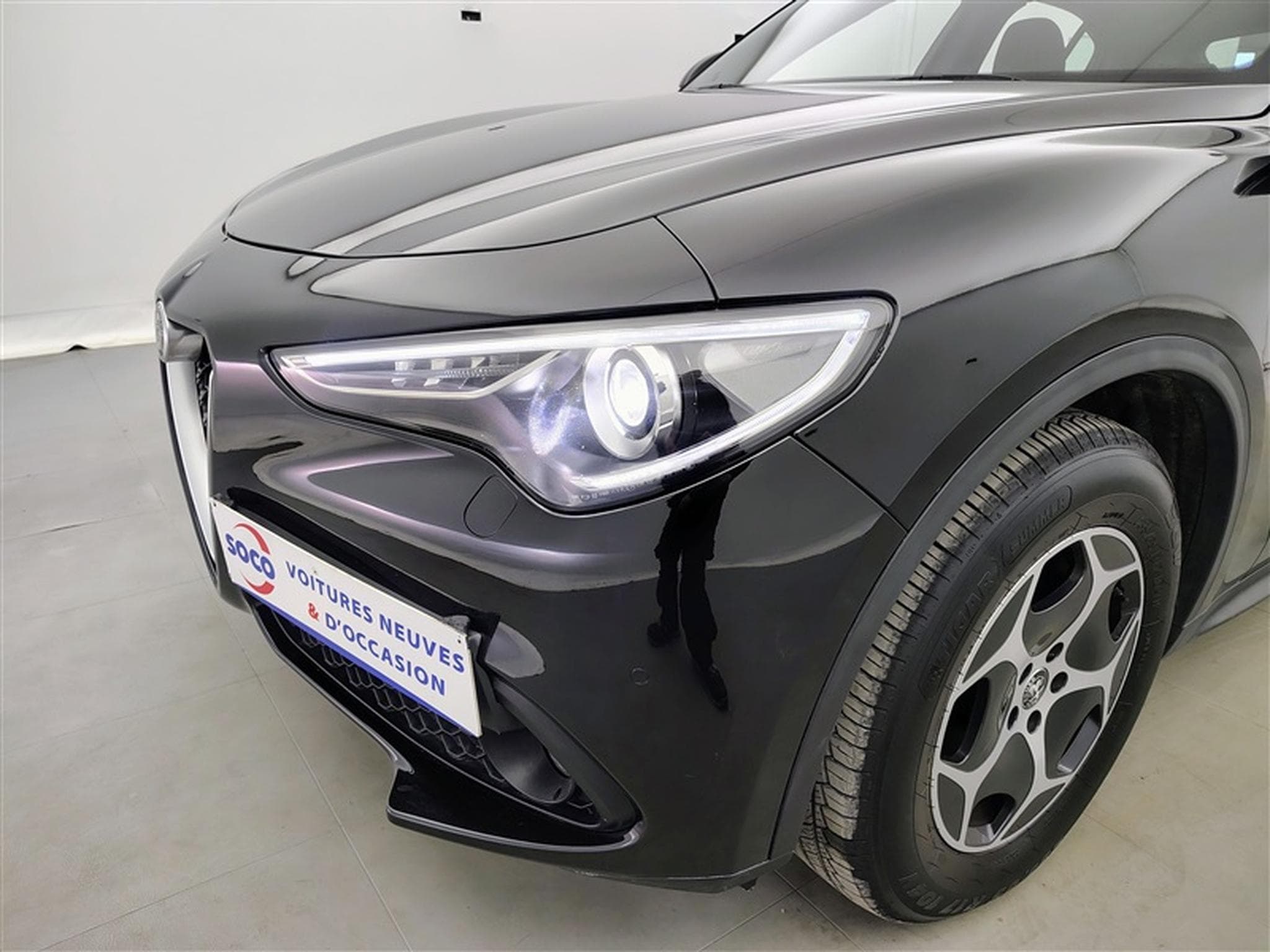Alfa-Romeo Stelvio 2.2 MJD AT8 Q4 Super NAVI / FULL LED / CAMERA / JA 17" (2023) - Photo 15