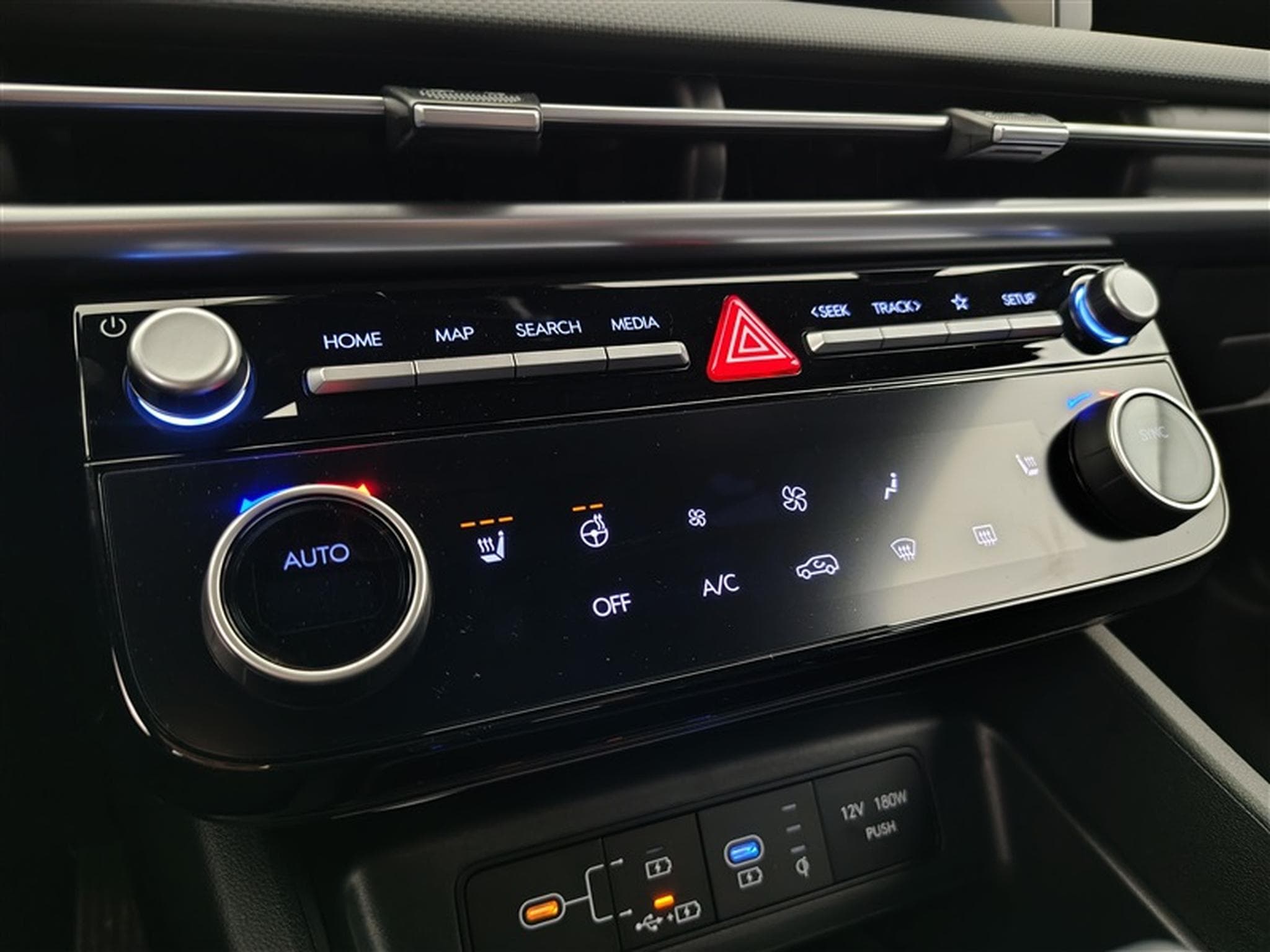 Hyundai Tucson 1.6 T-GDi 150cv DCT Black Edition NAVI / FULL LED / CAMERA (2026) - Photo 18
