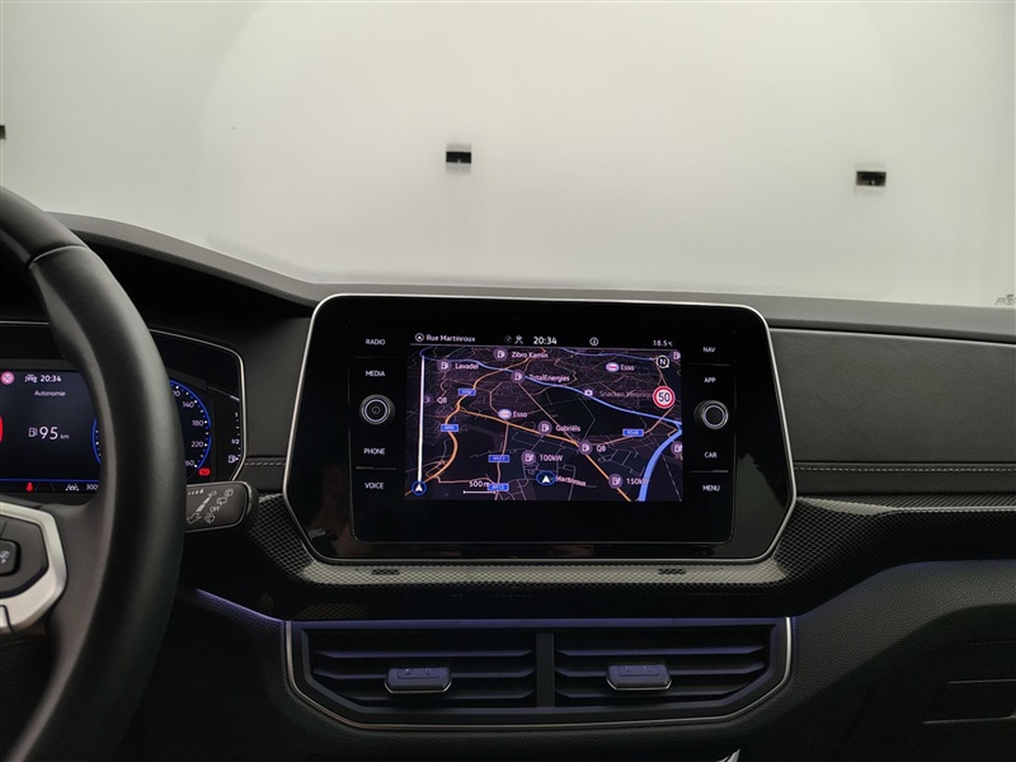 VW T-Cross 1.0 TSI R-Line *NAVI/FULL LED/CAMERA/PDC/JA* (2024) - Photo 11