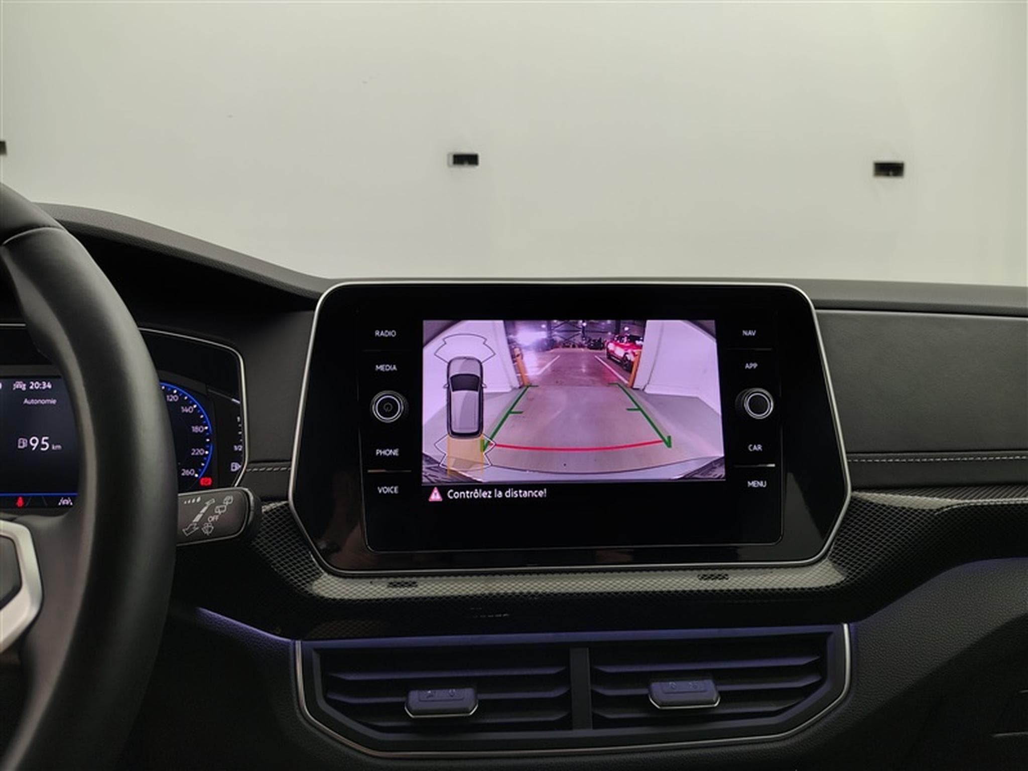 VW T-Cross 1.0 TSI R-Line *NAVI/FULL LED/CAMERA/PDC/JA* (2024) - Photo 18