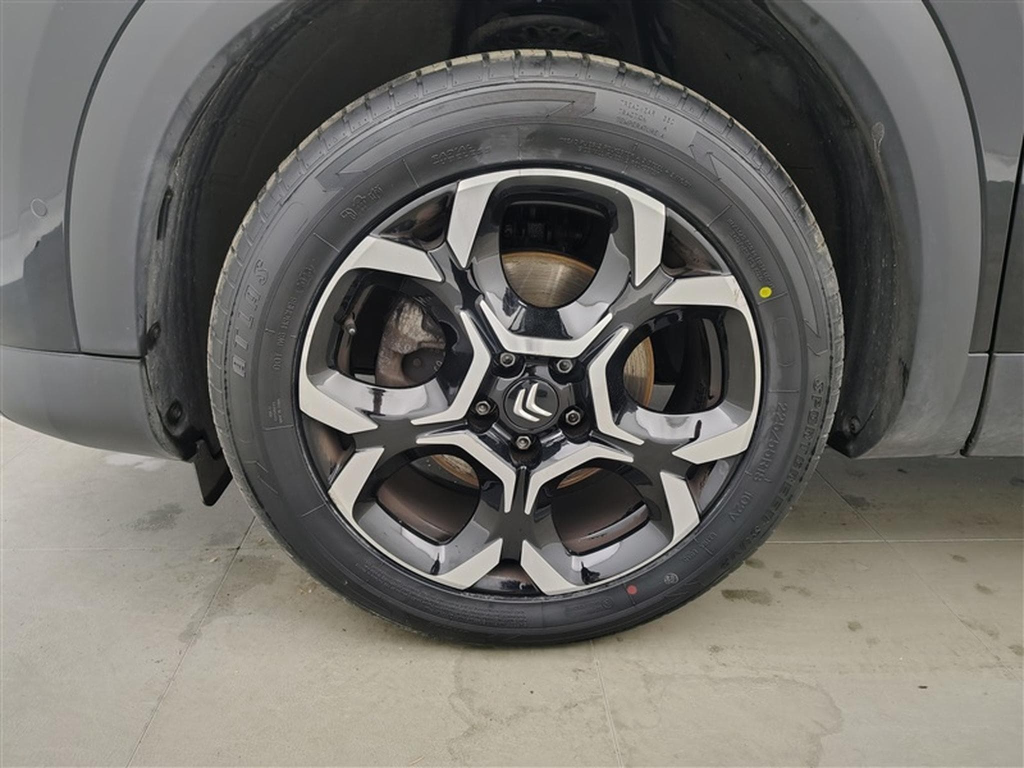 Citroen C5 Aircross 1.2 PureTech Plus S&S (EU6.4) (2024) - Photo 6