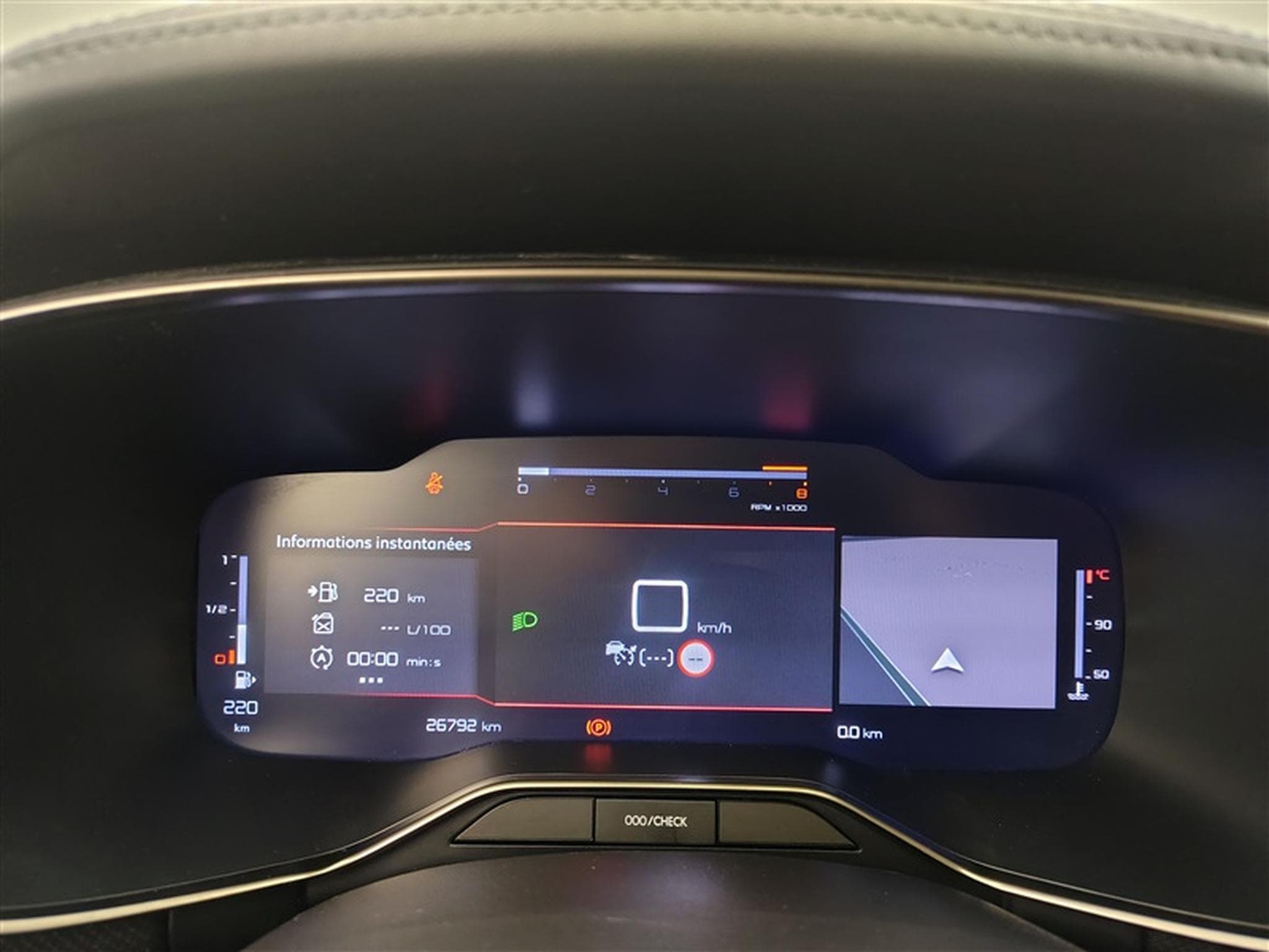 Citroen C5 Aircross 1.2 PureTech Plus S&S (EU6.4) (2024) - Photo 10