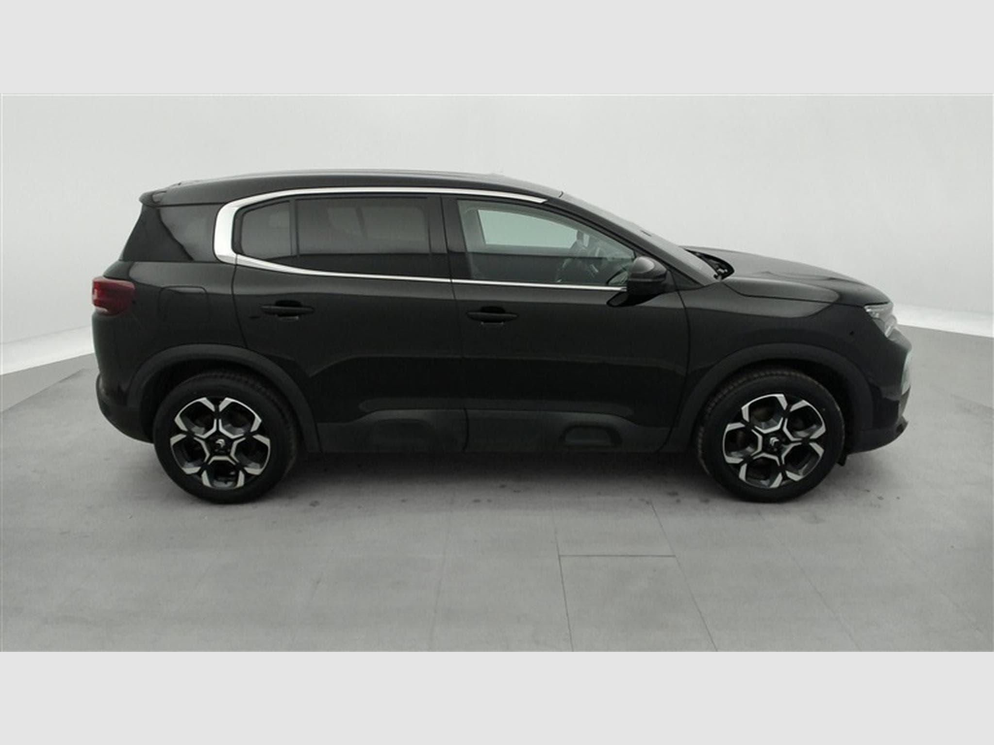 Citroen C5 Aircross 1.2 PureTech Plus S&S (EU6.4) (2024) - Photo 24