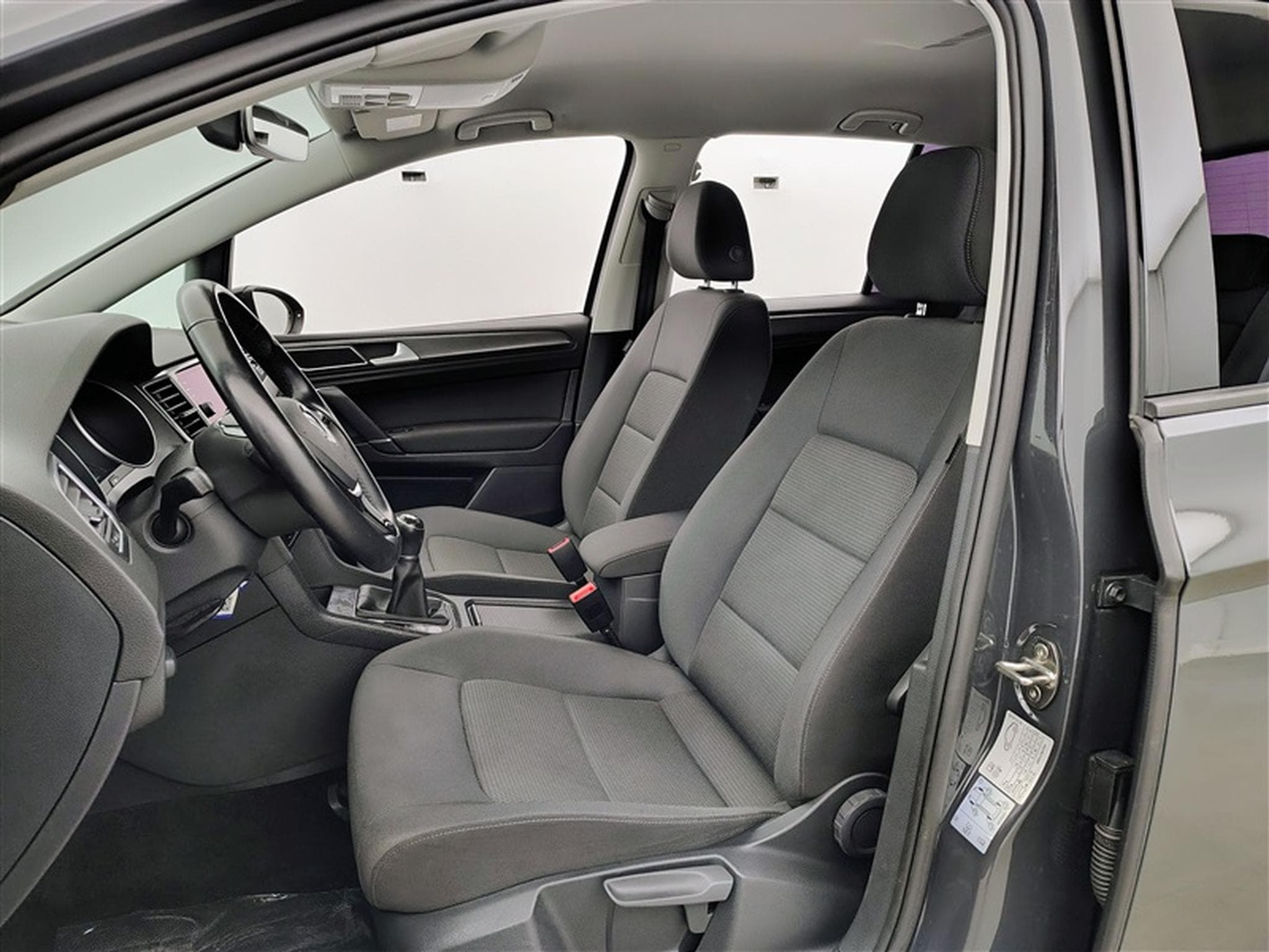 VW Golf 1.0 TSI 115Cv Comfortline CARPLAY / PDC / ALU (2020) - Photo 7