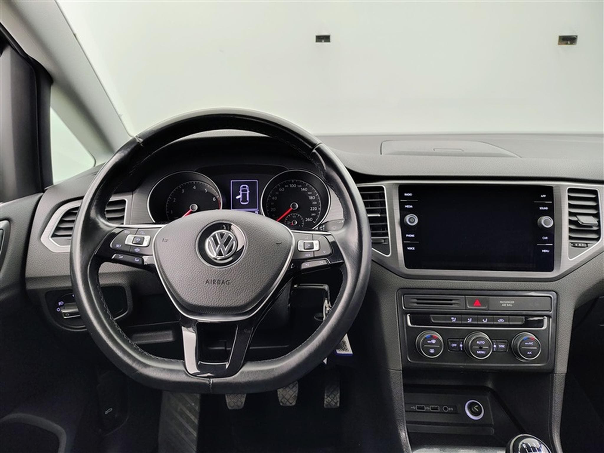 VW Golf 1.0 TSI 115Cv Comfortline CARPLAY / PDC / ALU (2020) - Photo 9