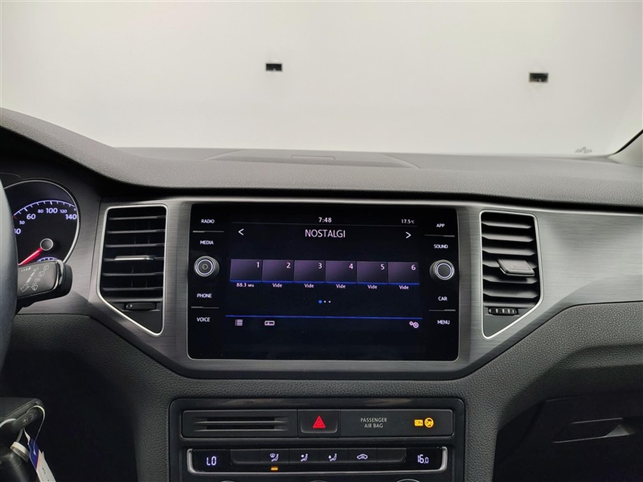 VW Golf 1.0 TSI 115Cv Comfortline CARPLAY / PDC / ALU (2020) - Photo 11