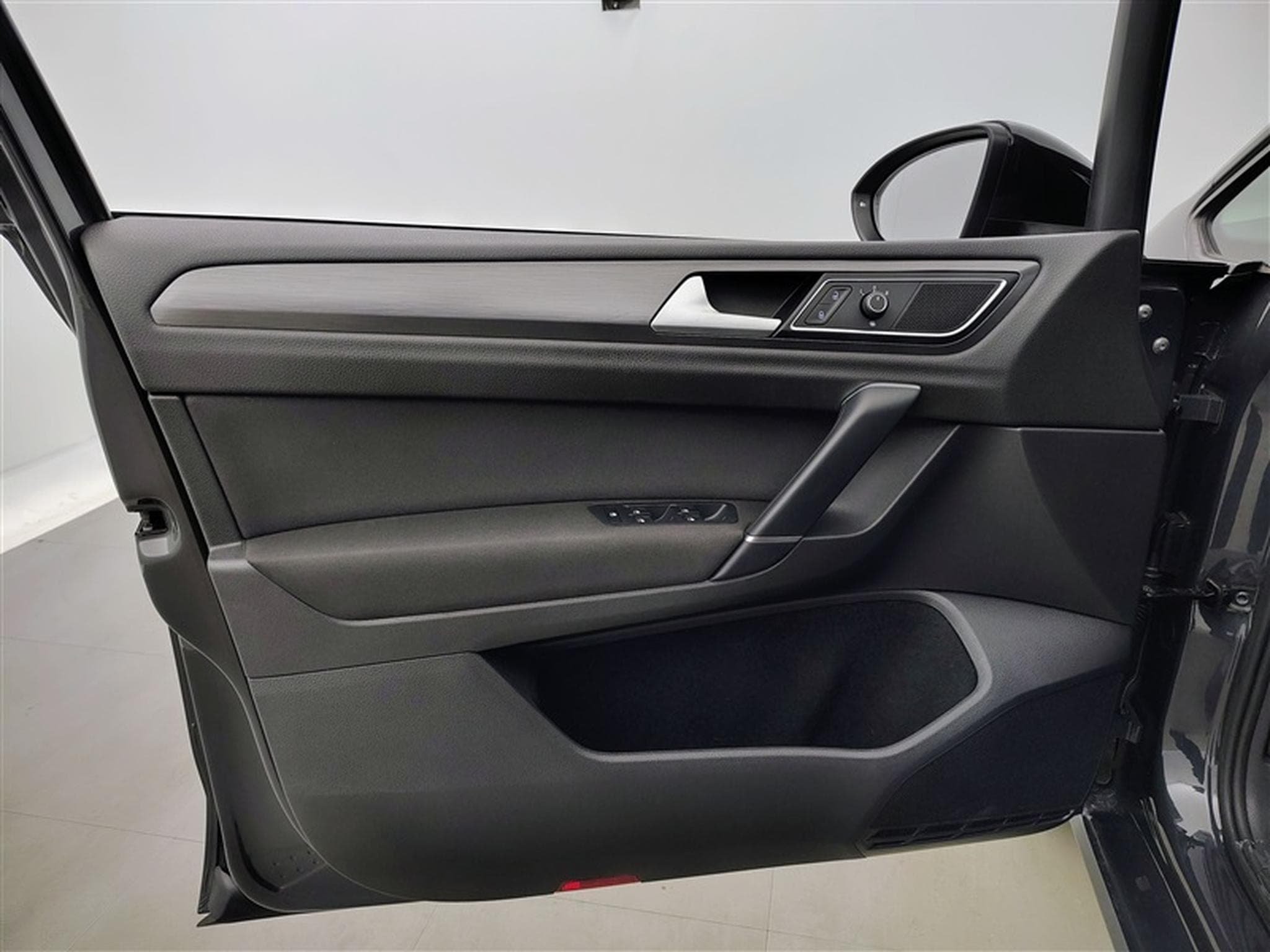 VW Golf 1.0 TSI 115Cv Comfortline CARPLAY / PDC / ALU (2020) - Photo 17