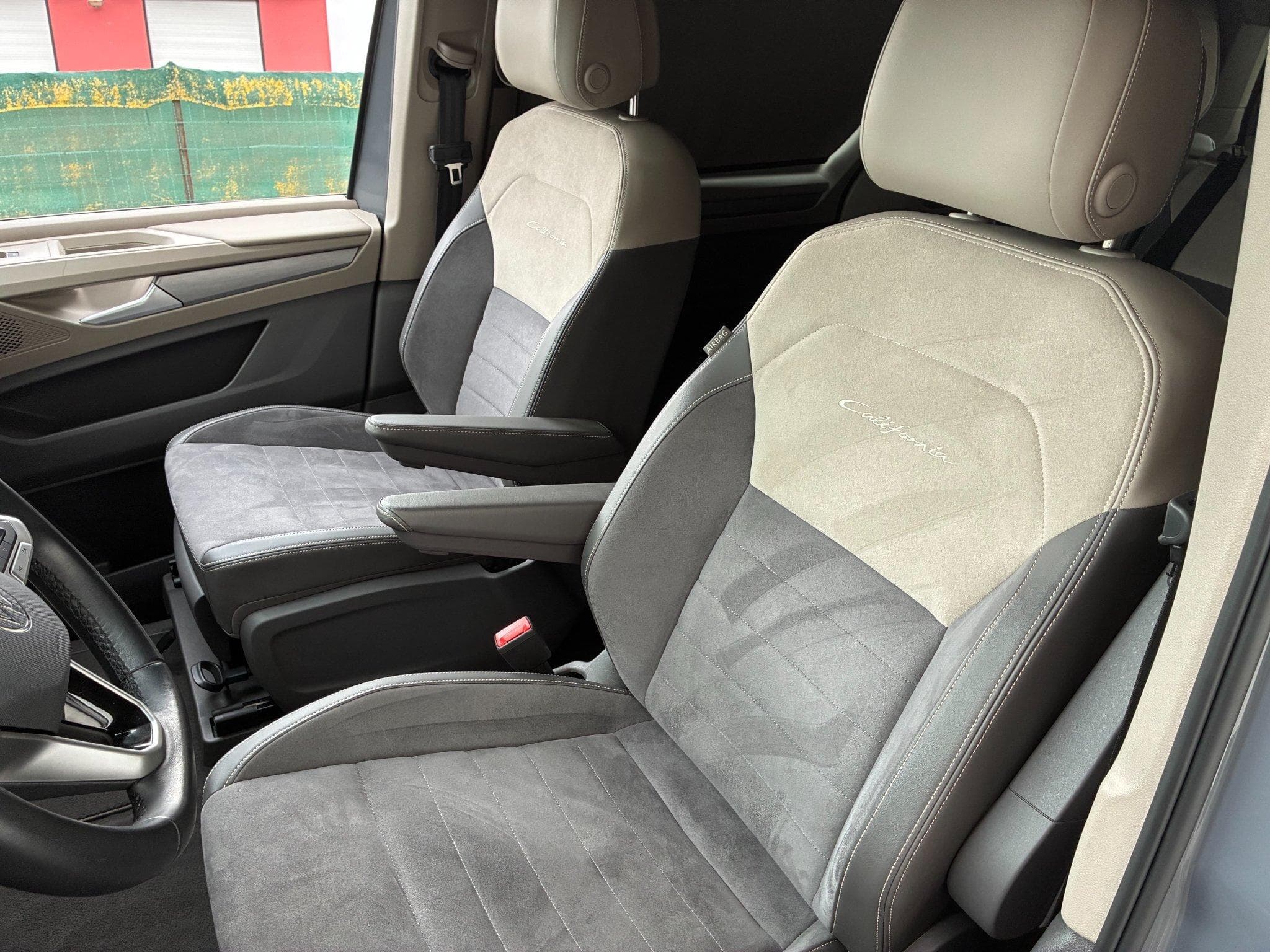 VW T7 California (2024) - Photo 2
