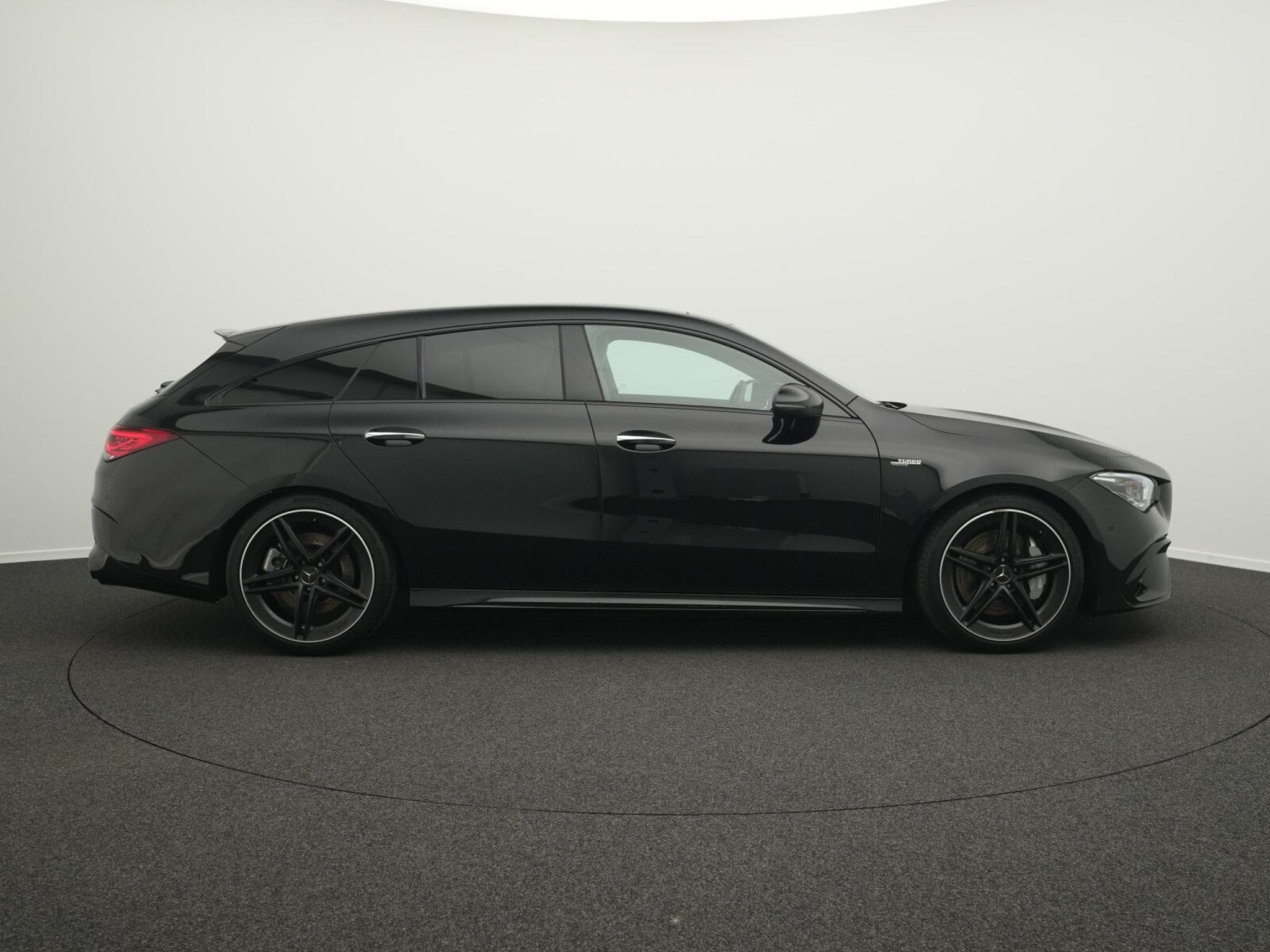 Mercedes CLA 45 AMG 4MATIC+ (1970) - Photo 5