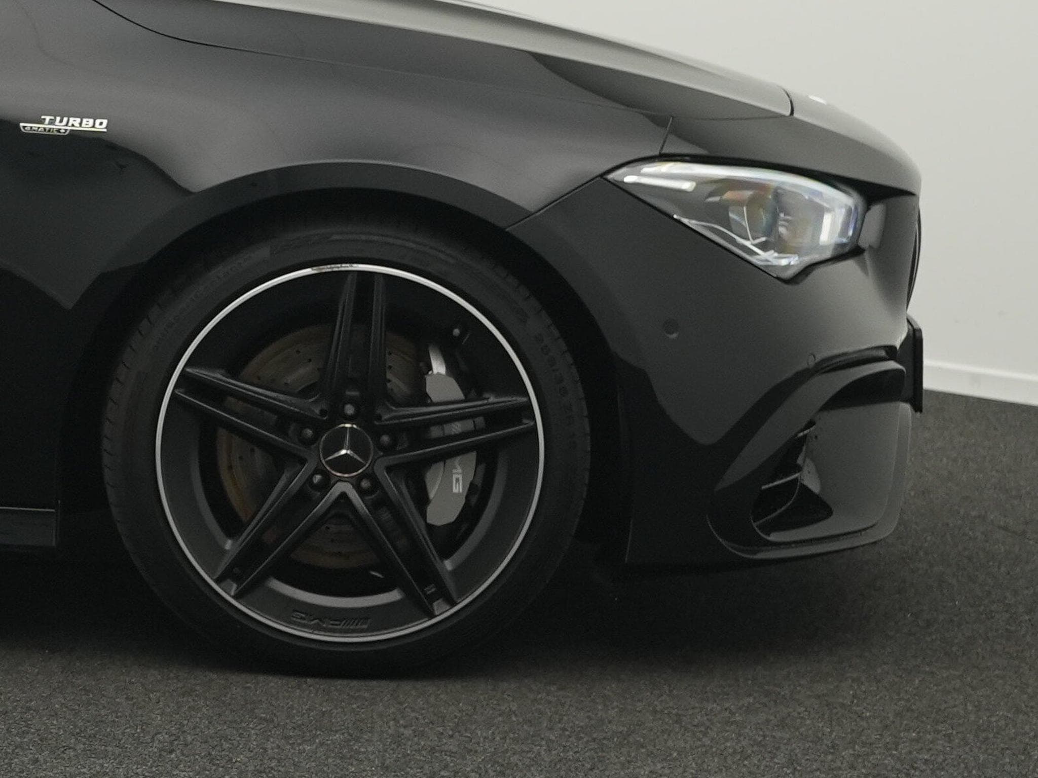 Mercedes CLA 45 AMG 4MATIC+ (1970) - Photo 8