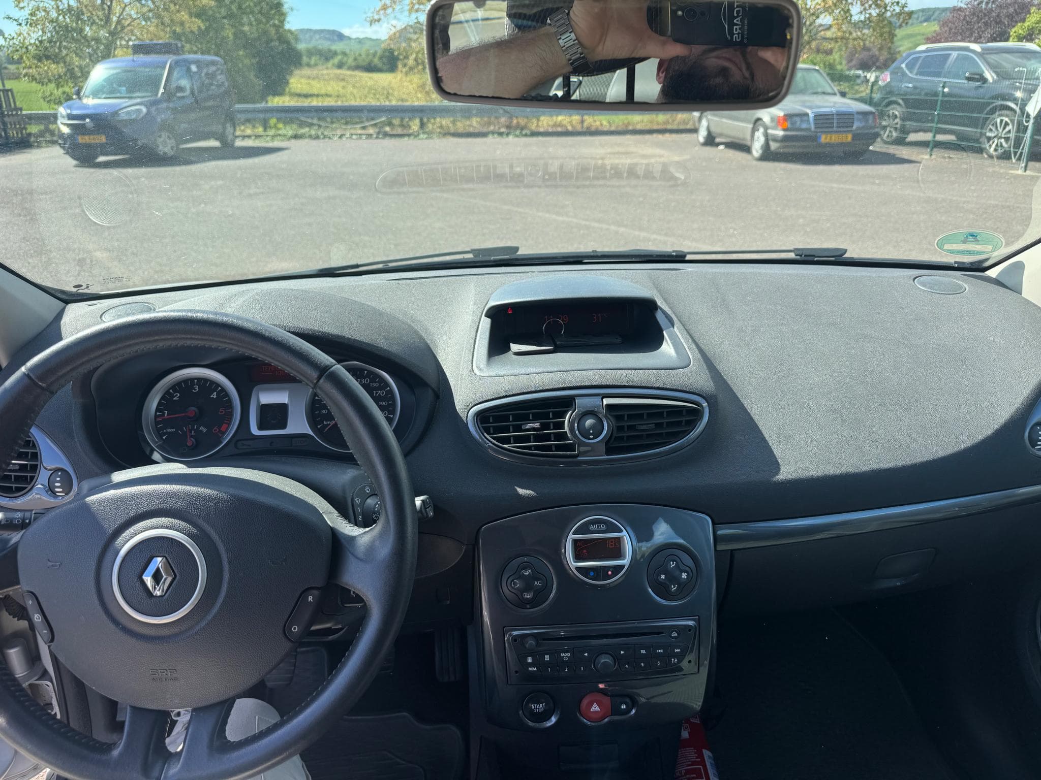 Renault Clio 1.5 cdi (2009) - Photo 5