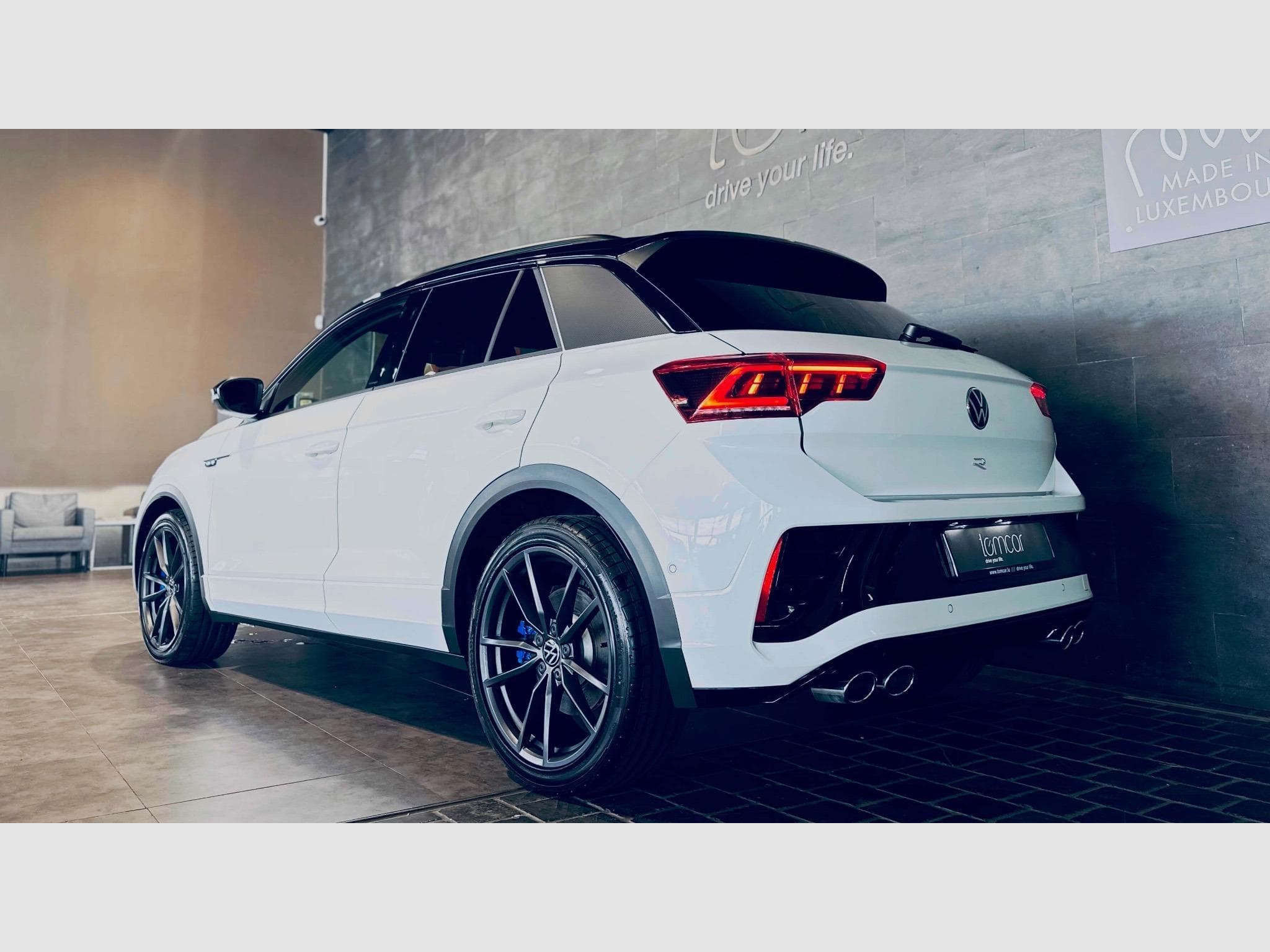 VW T-Roc T-ROC R TSI 4MOTION DSG (2025) - Photo 4