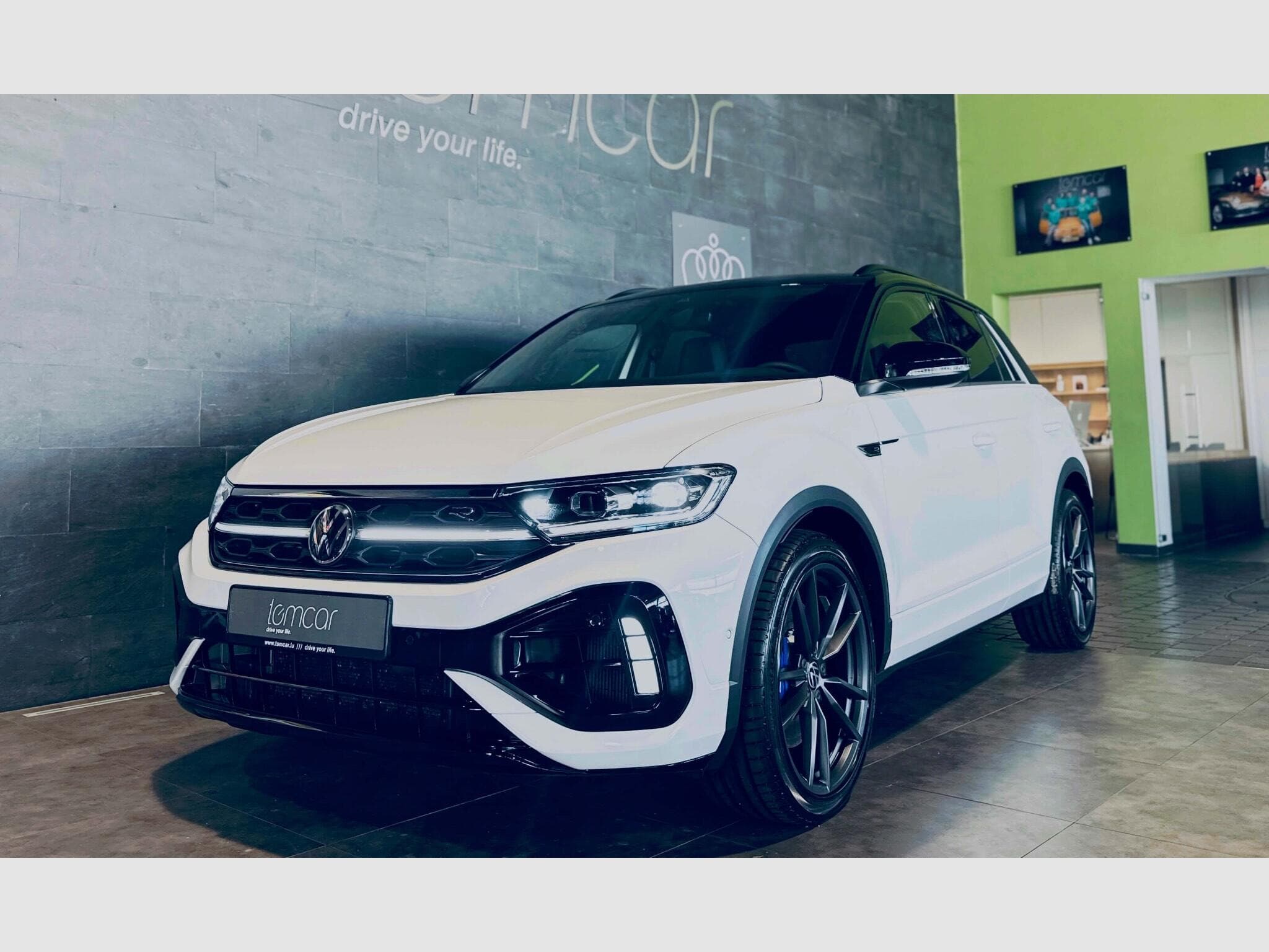 VW T-Roc T-ROC R TSI 4MOTION DSG (2025) - Photo 2
