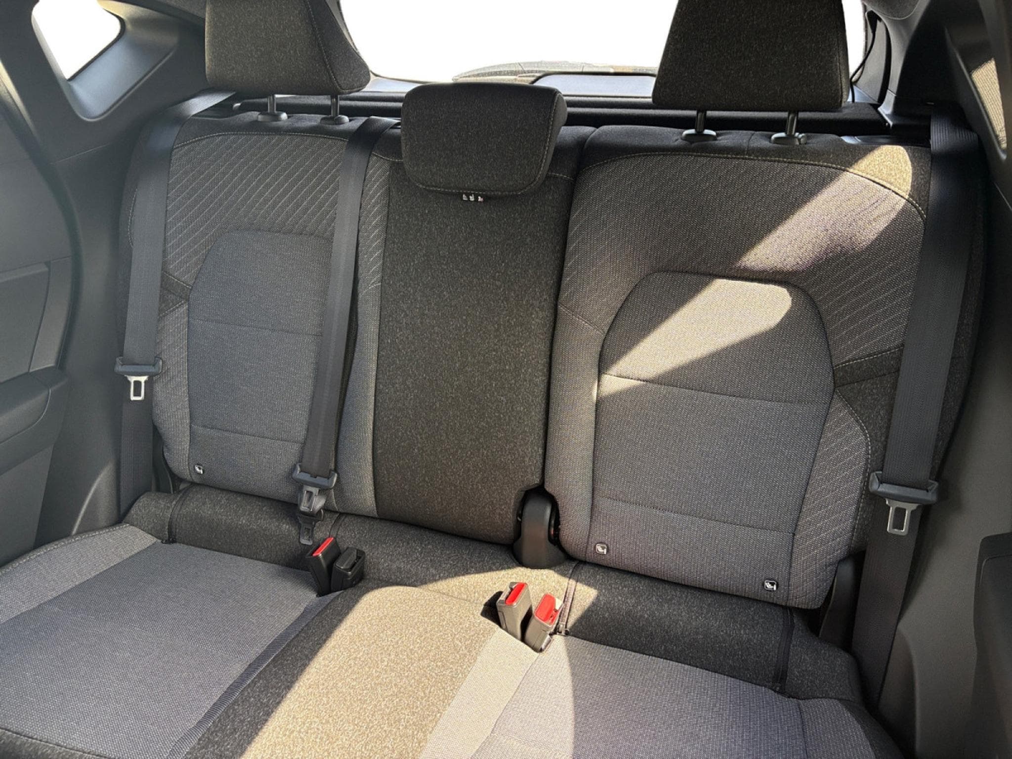 Renault Captur 1.3 TCe MHEV Techno 160 EDC (2025) - Photo 6