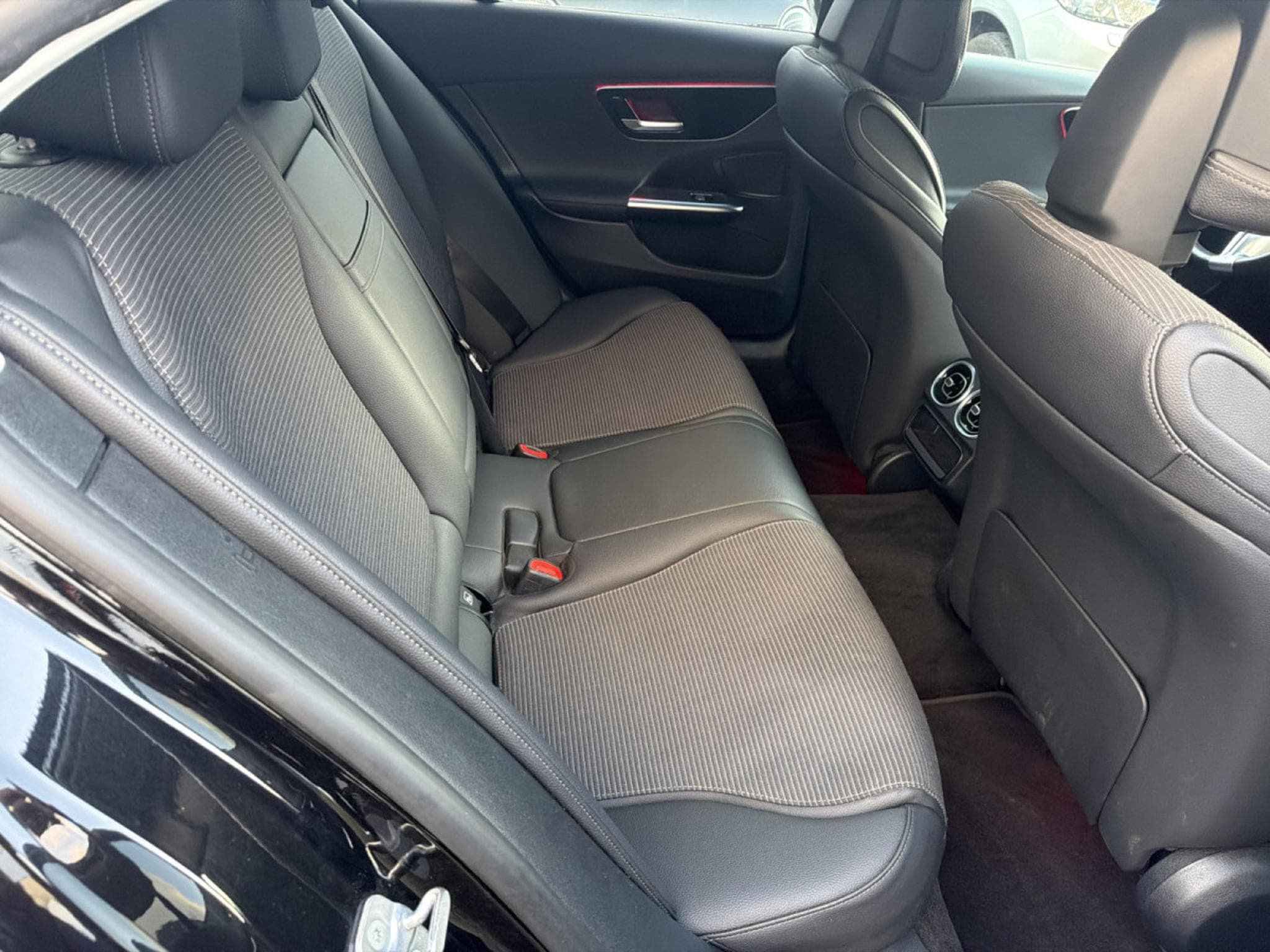 Mercedes C 220 DA 200 (2024) - Photo 8