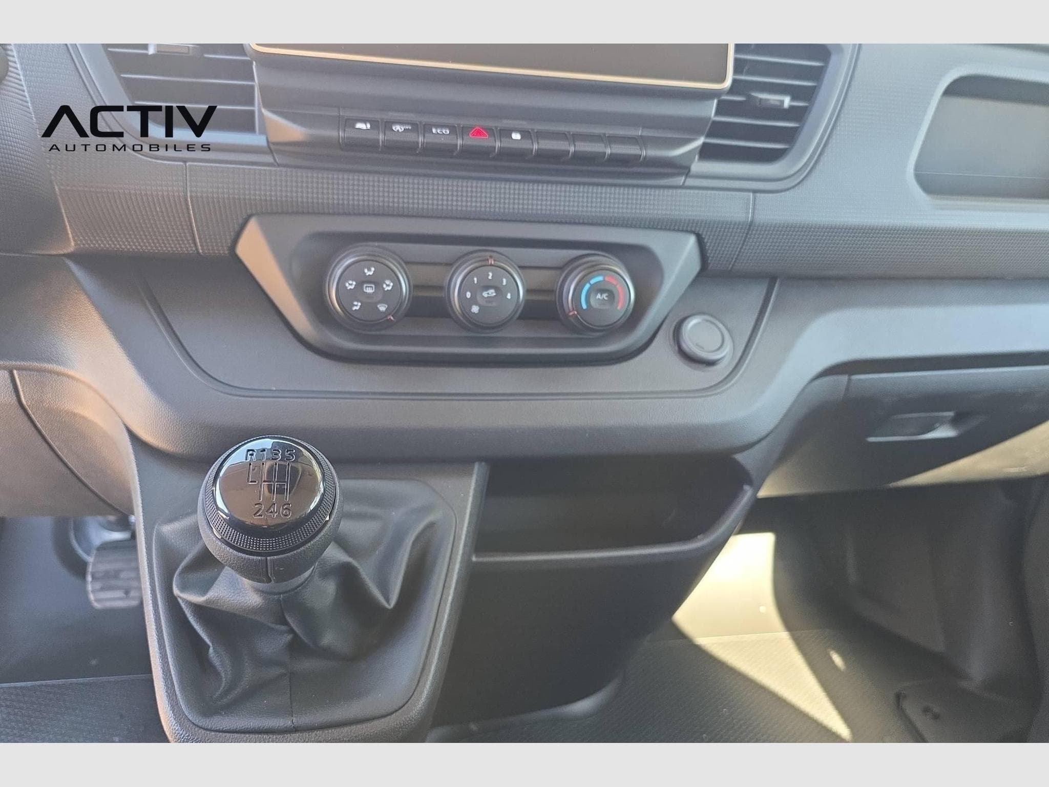 Renault TRAFIC FOURGON DCI 150 L2H1 3T ADVANCE (2026) - Photo 17