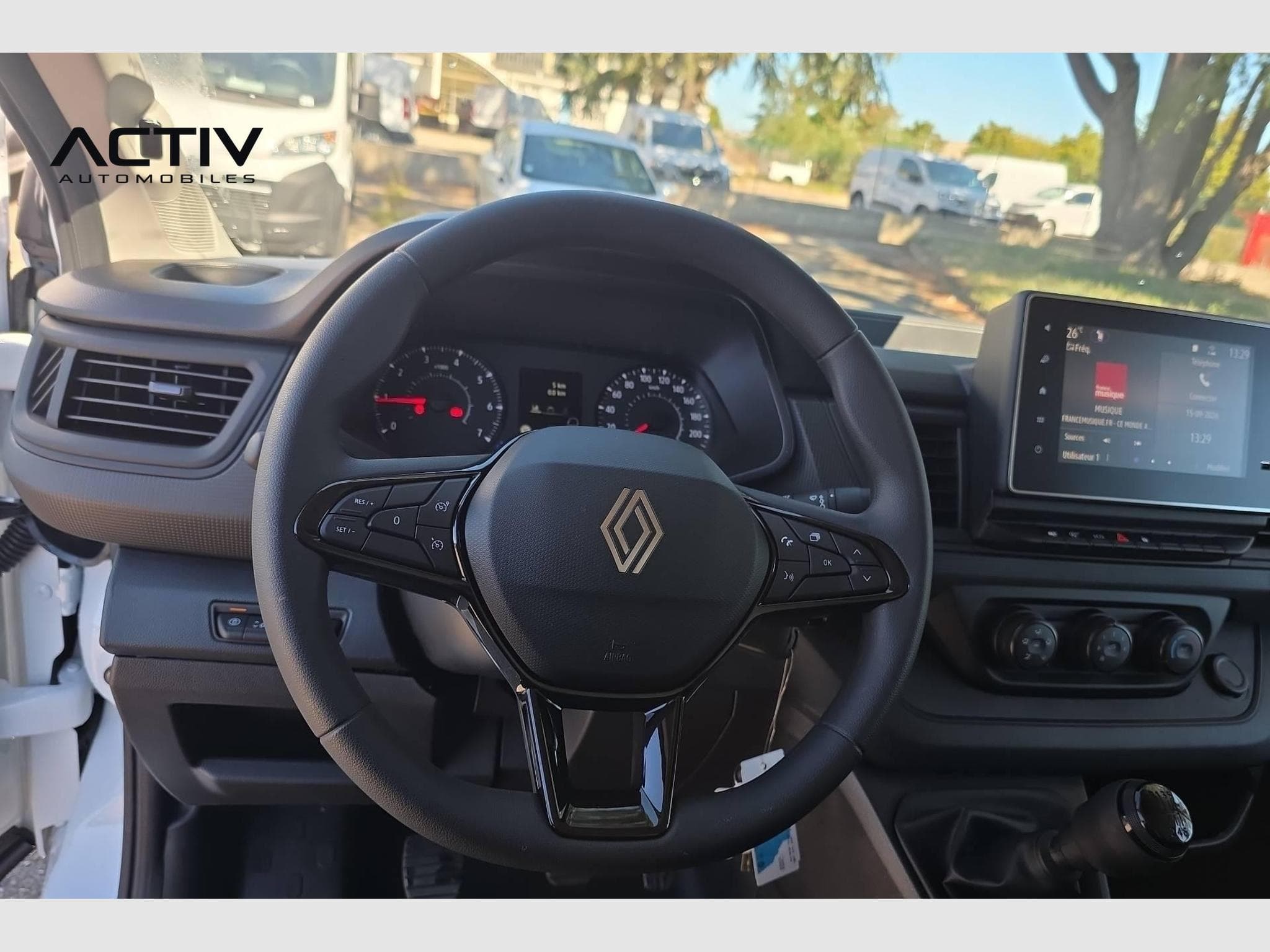 Renault TRAFIC FOURGON DCI 150 L2H1 3T ADVANCE (2026) - Photo 14