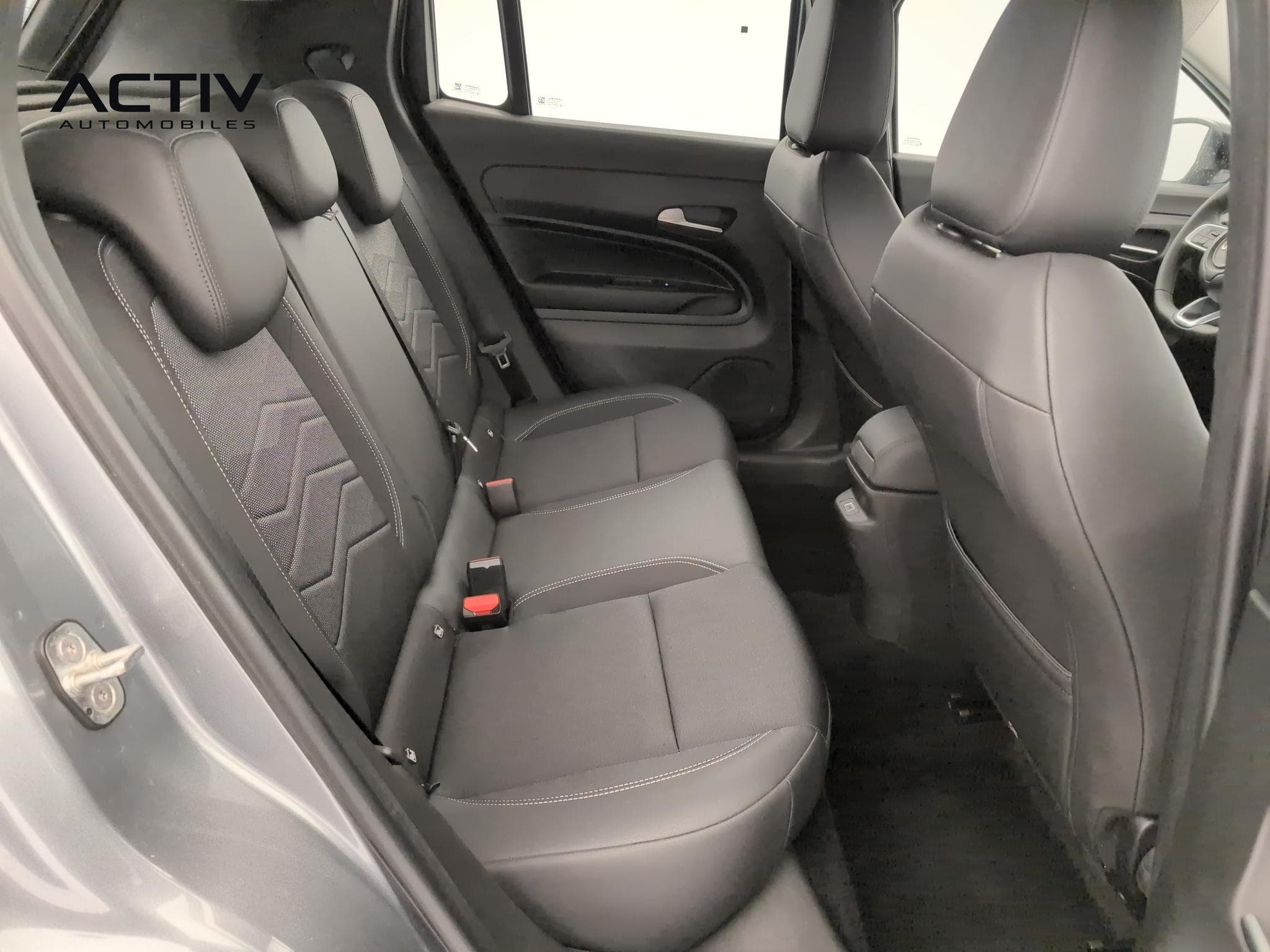 Jeep AVENGER ELECTRIQUE Avenger 115 kW 4x2 Altitude (2025) - Photo 10
