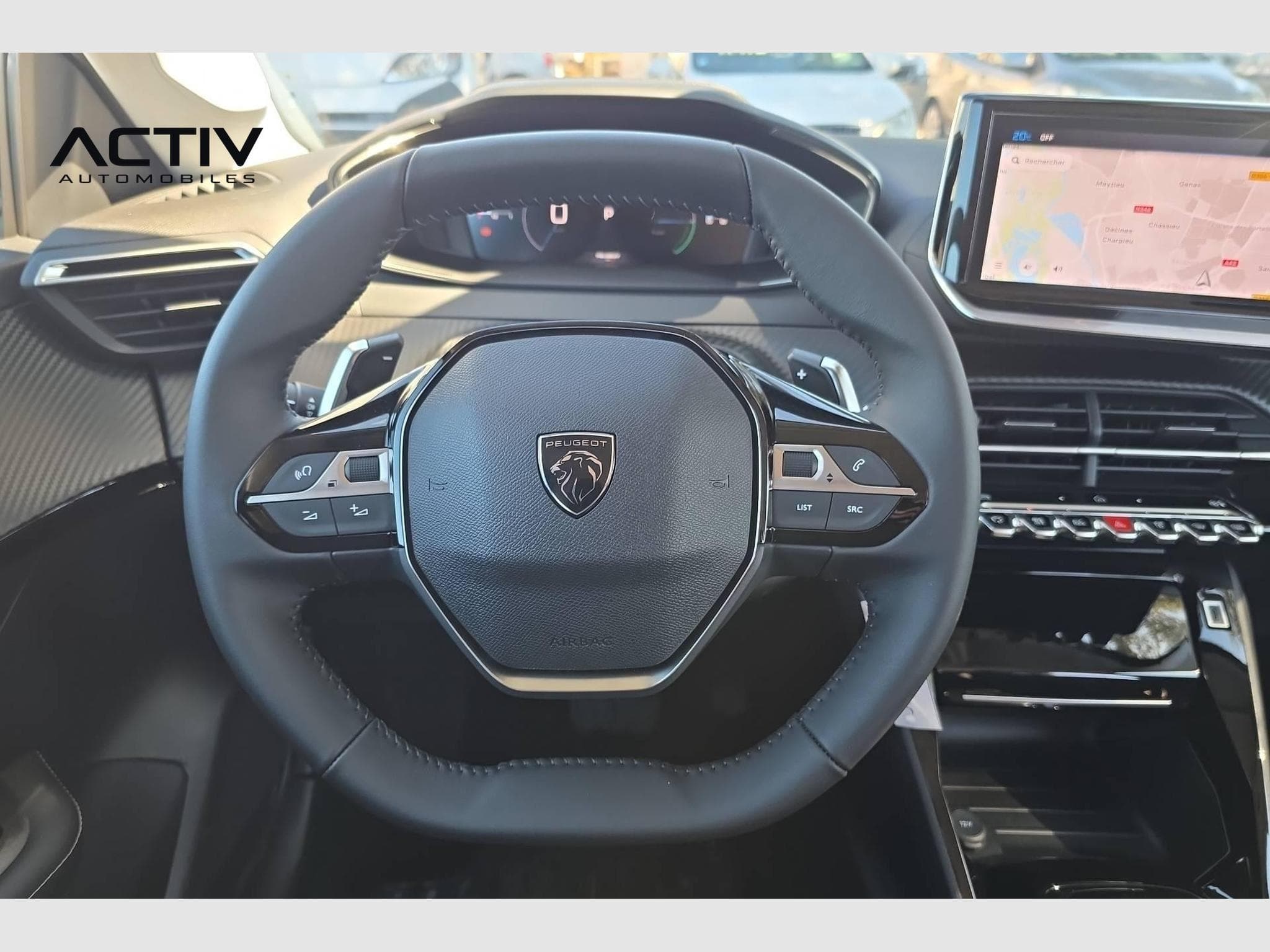 Peugeot 208 Hybrid 110 ch e-DCS6 Allure (2025) - Photo 14