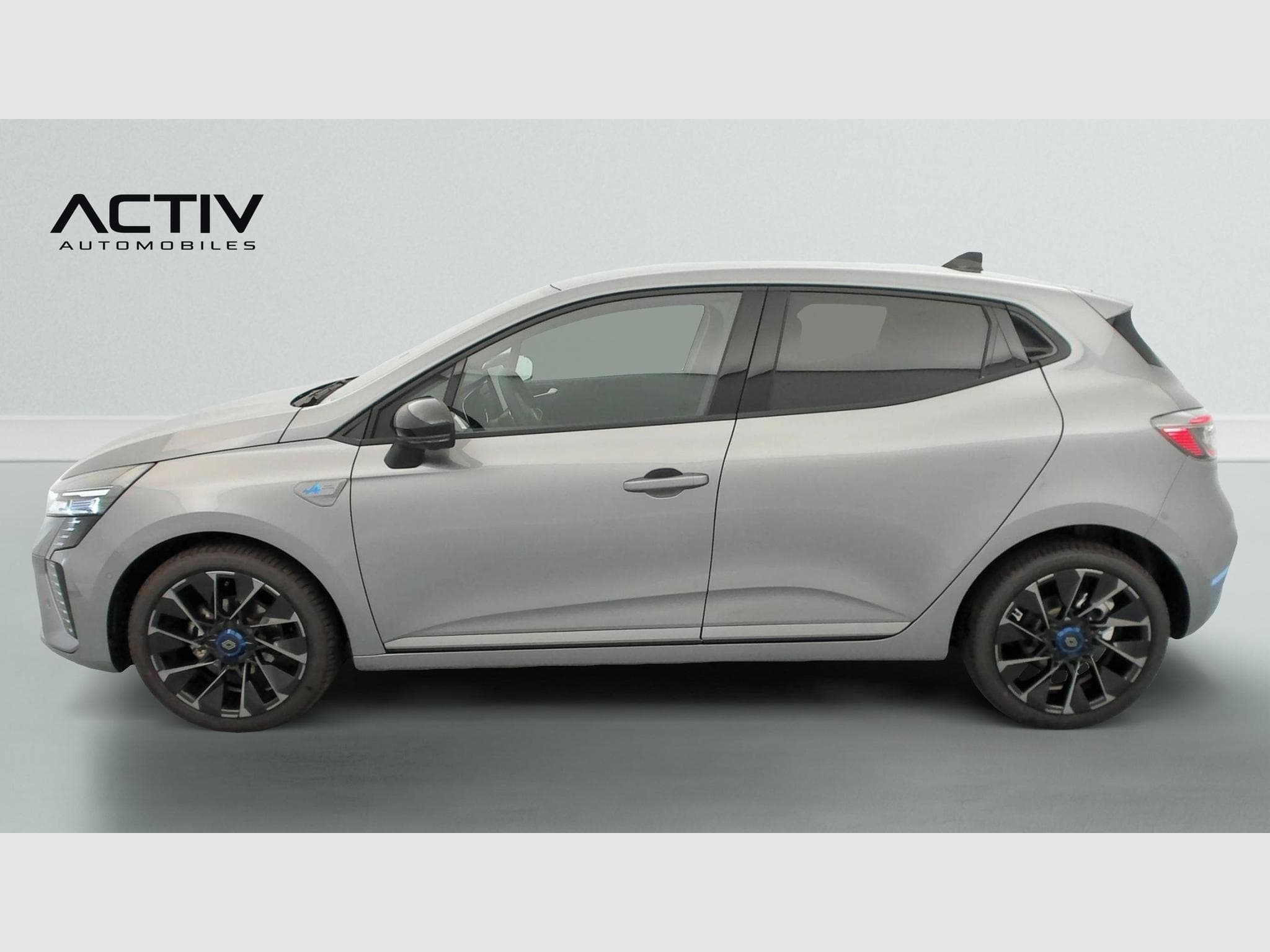 Renault Clio TCE 90 CH GSR2 ESPRIT ALPINE (2025) - Photo 4