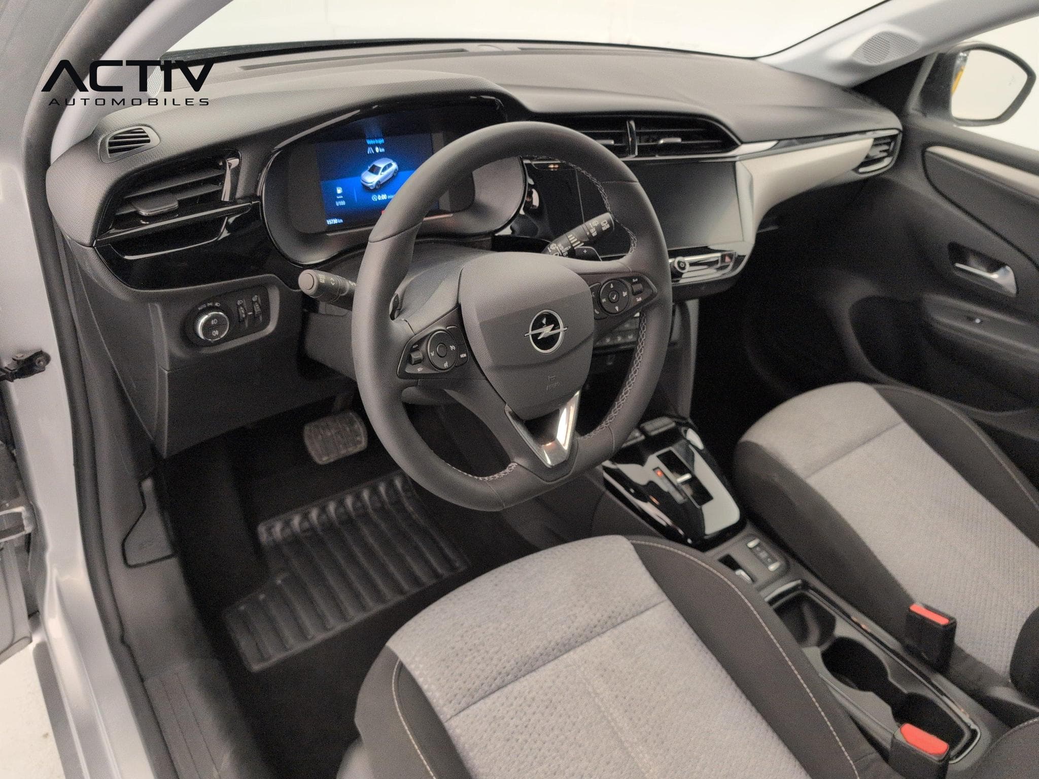 Opel Corsa 1.2 Turbo 100 ch BVA8 Edition (2025) - Photo 15