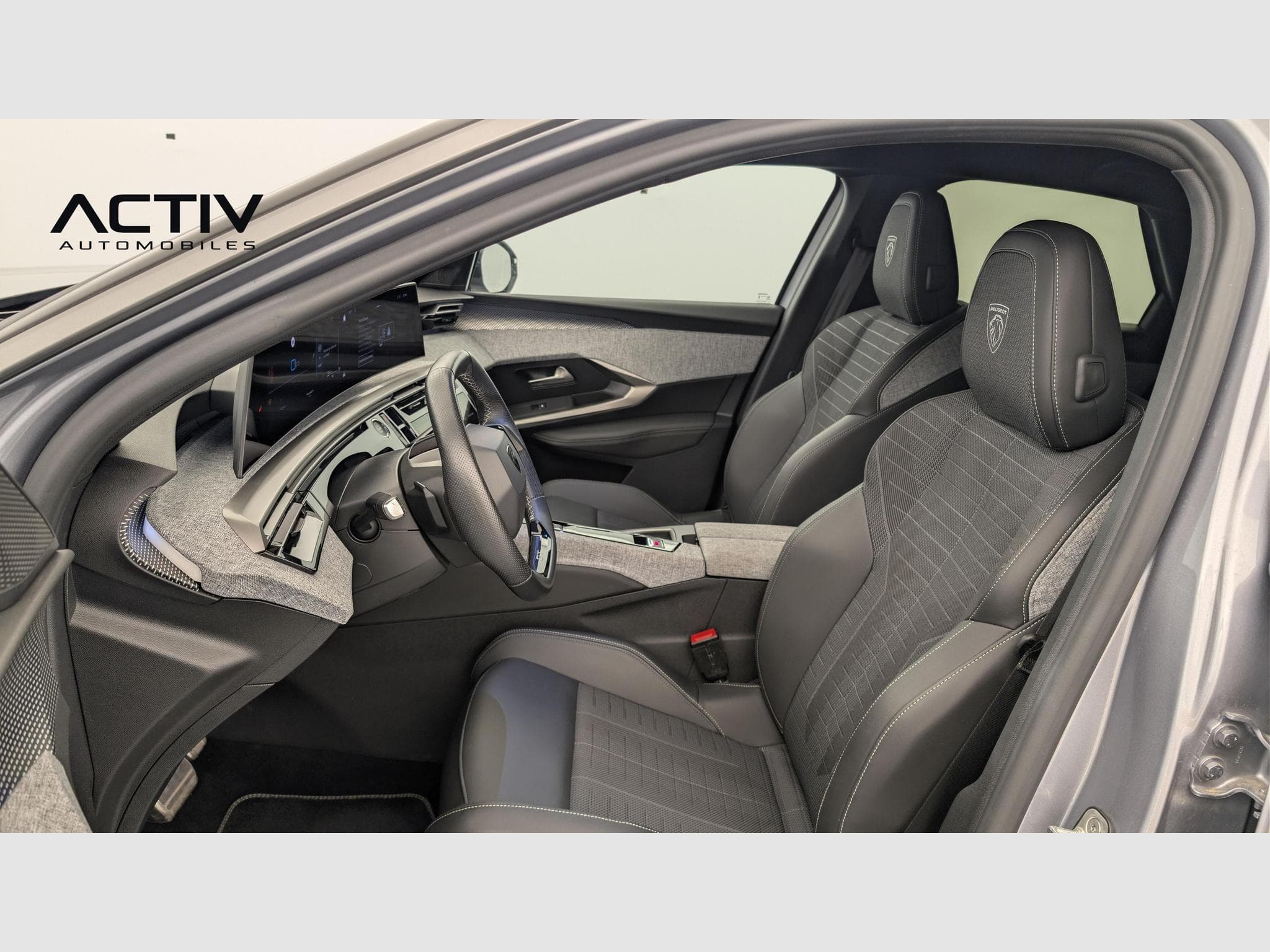 Peugeot 3008 Hybrid 145 e-DCS6 GT (2025) - Foto 16