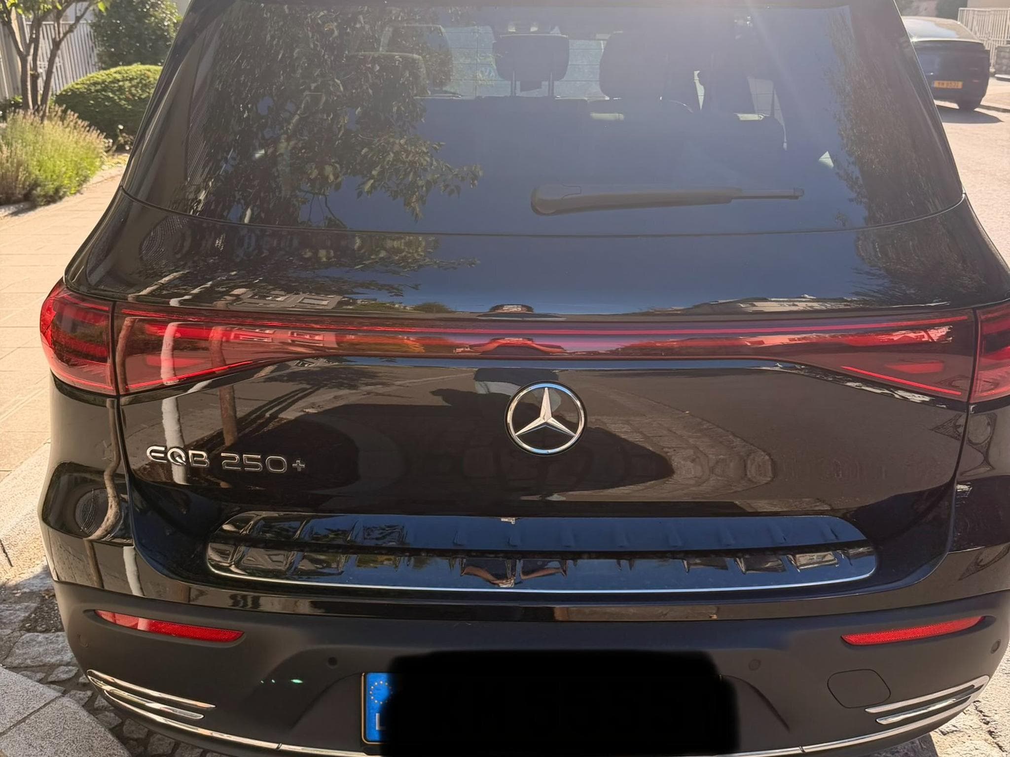 Mercedes EQB EQB 250+ Luxury Line (2024) - Foto 4