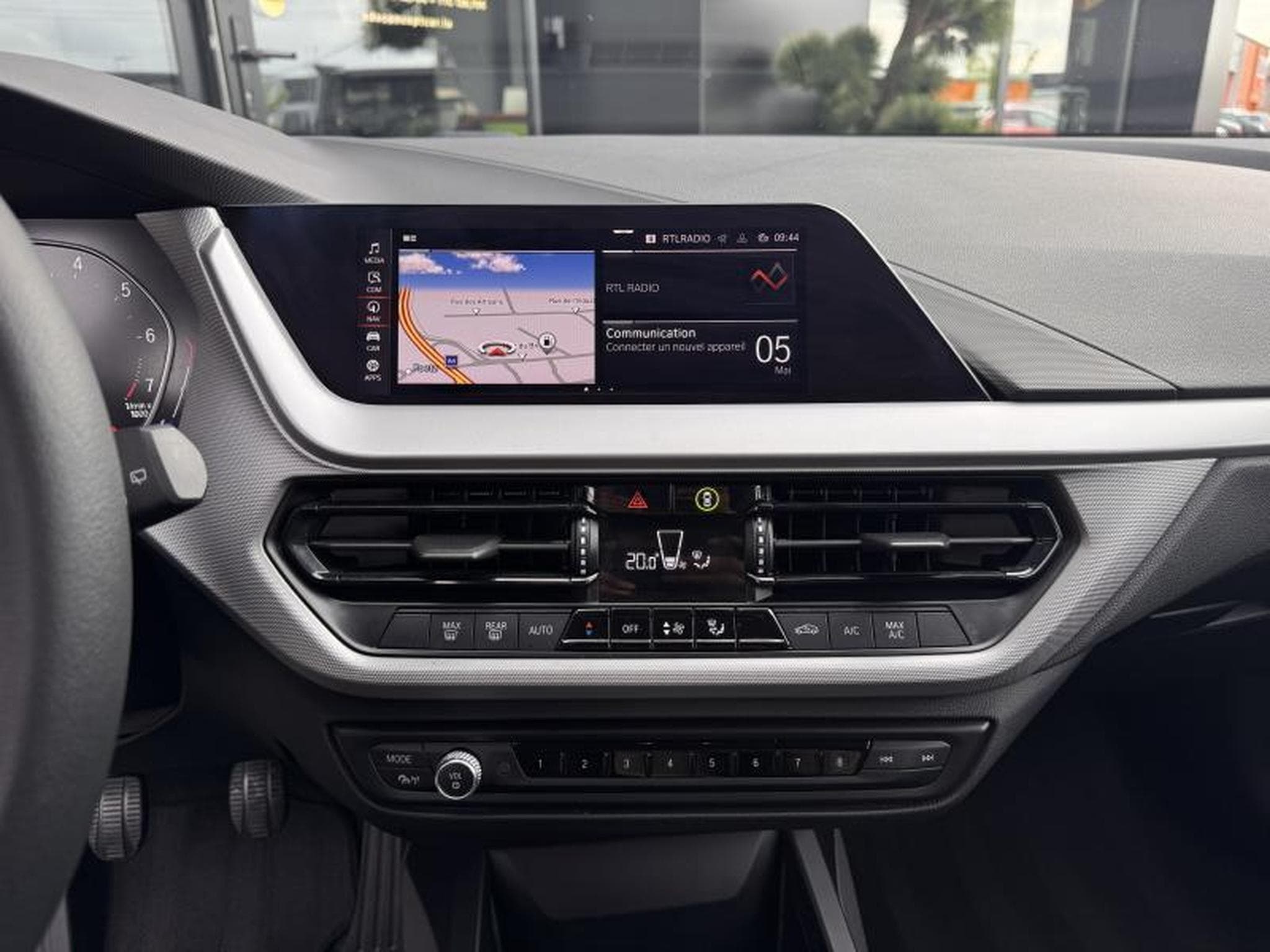 BMW 118 i Hatch 1.5L 140ch /GPS/Camera (2020) - Photo 9