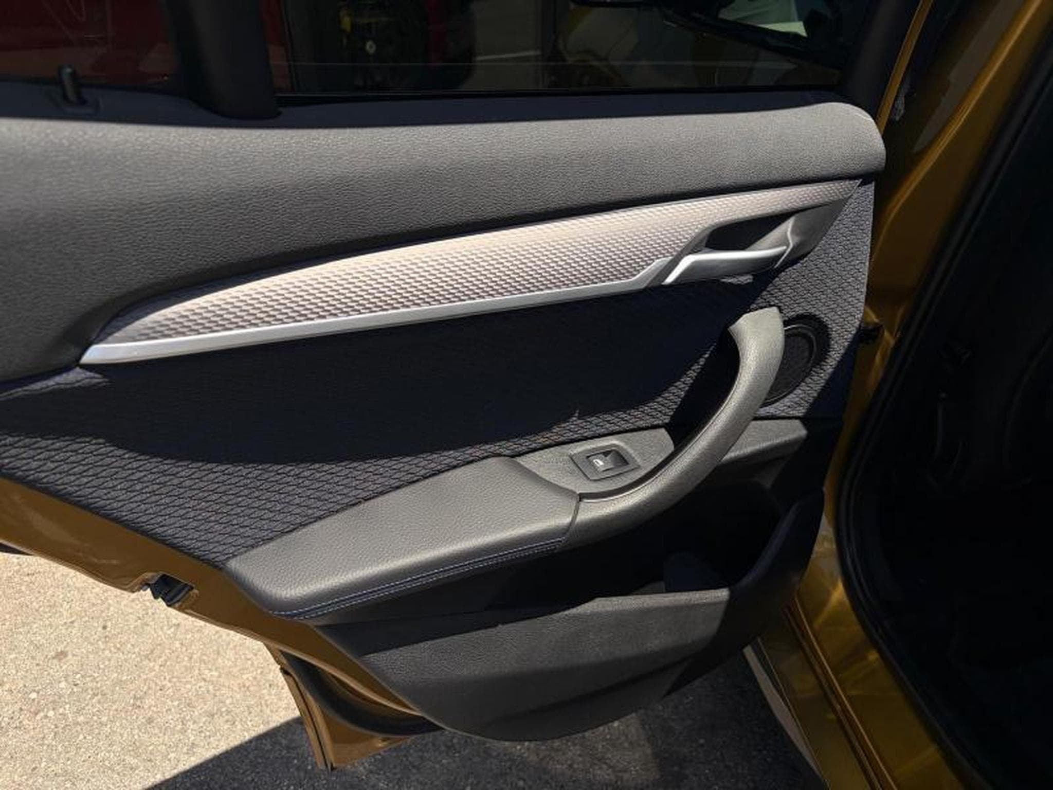 BMW X2 xDrive 20i Pack M 2.0L 192ch /Sièges chauffants/Camera/GPS/A (2020) - Photo 13