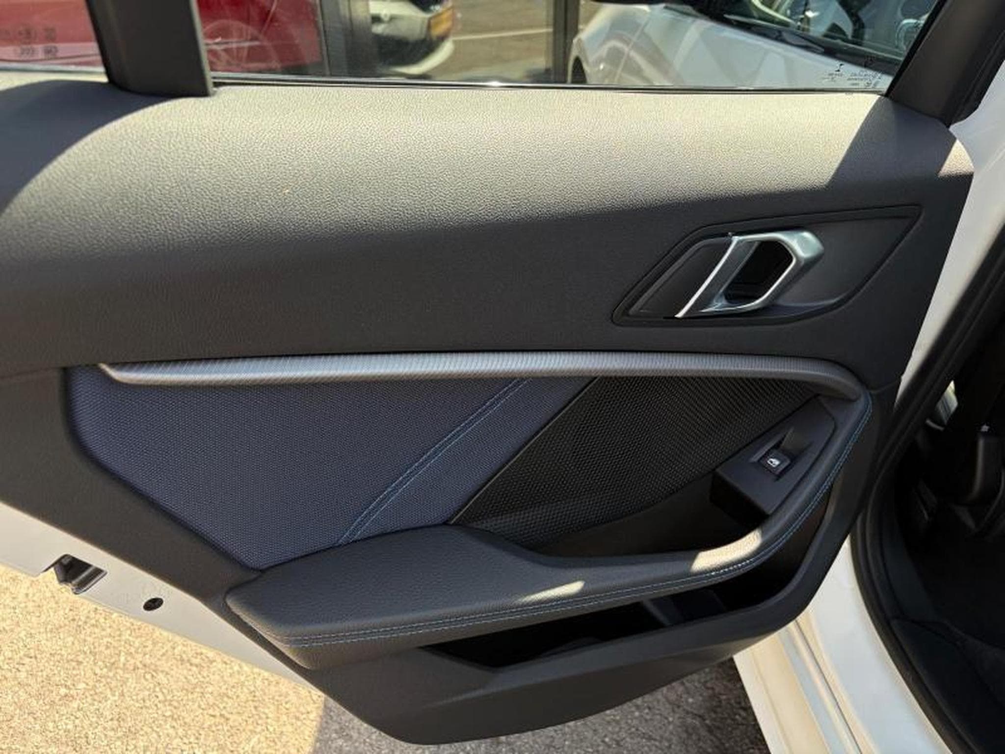 BMW 118 i Pack M 1.5L 140ch /Sièges chauffants/GPS (2019) - Photo 11