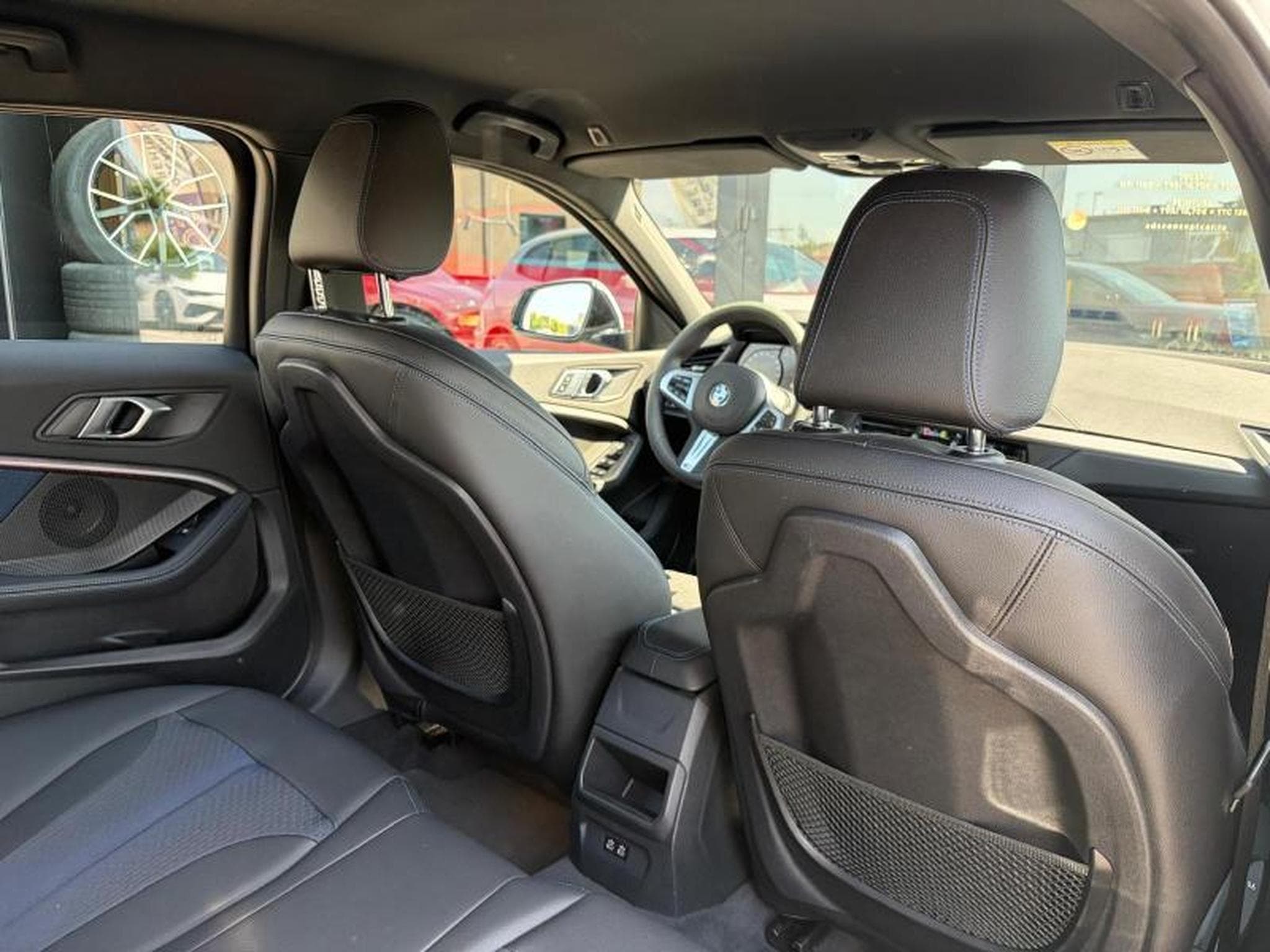 BMW 118 i Pack M 1.5L 140ch /Sièges chauffants/GPS (2019) - Photo 10