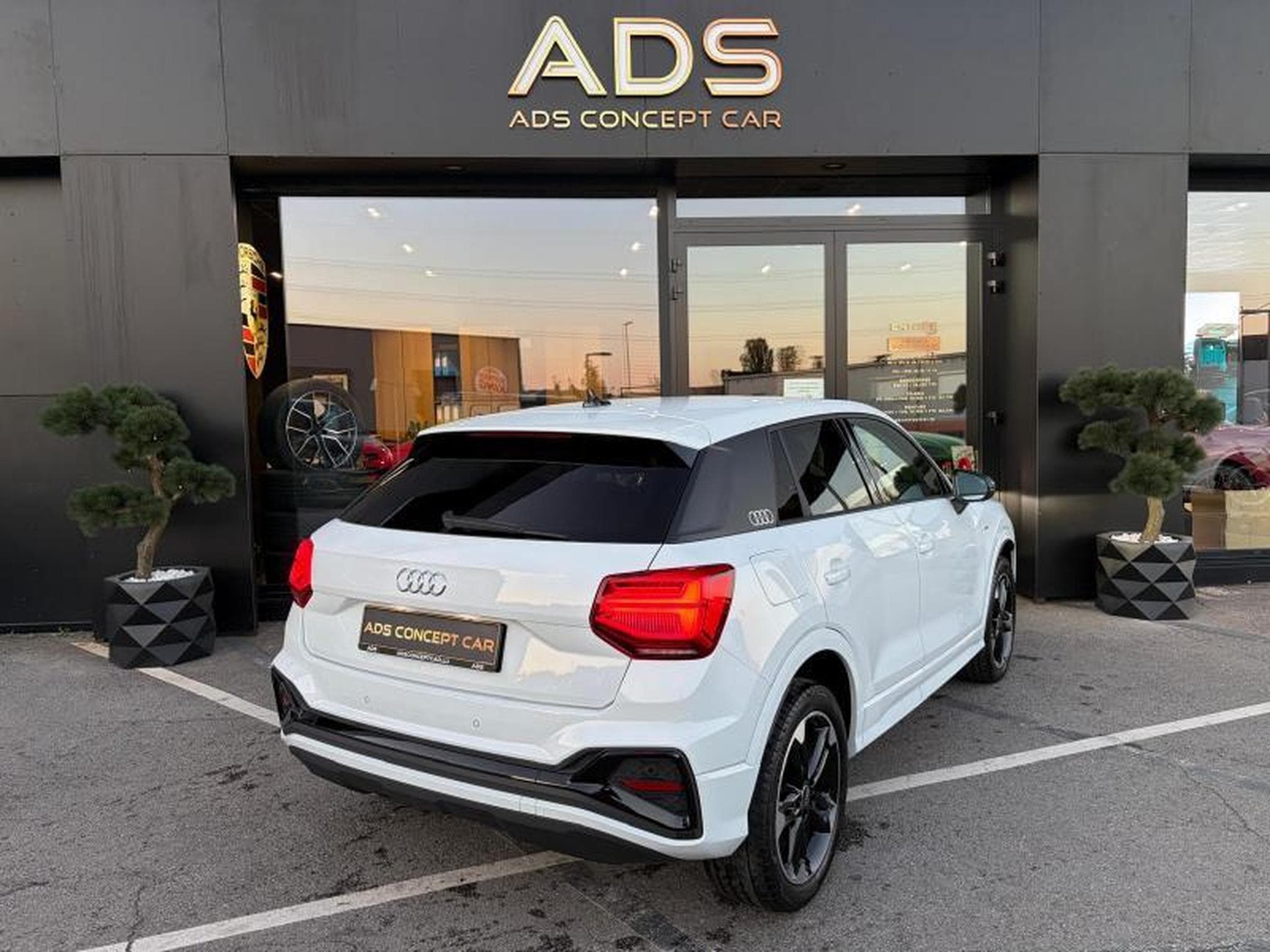 Audi Q2 S line 2.0 TDI 116ch /Attelage/Garantie Audi 12-2028/Sièges (2023) - Photo 4